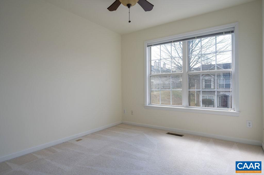 1411 GLENSIDE GREEN