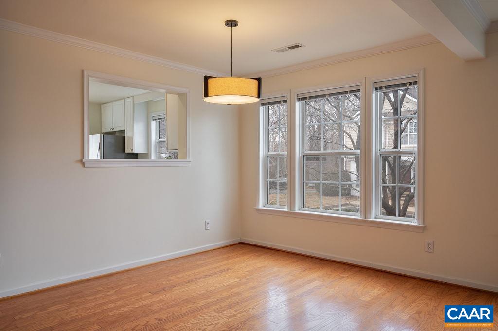 1411 GLENSIDE GREEN