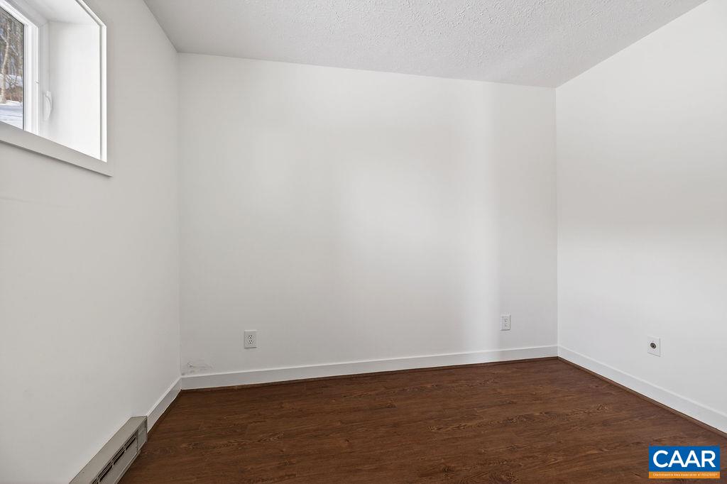 38 FIRTREE DR