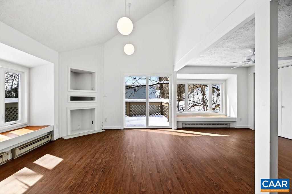 38 FIRTREE DR