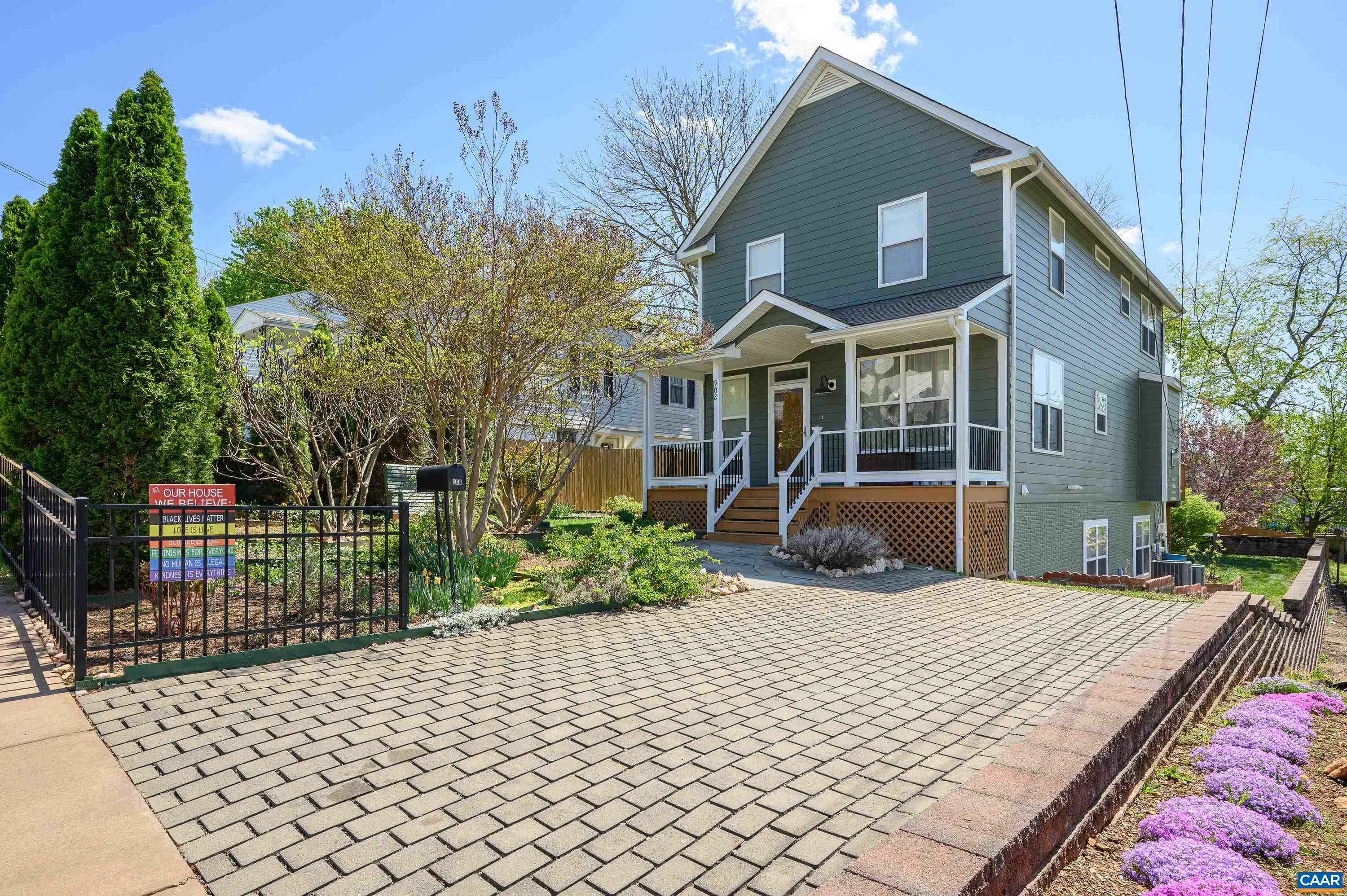 908 ELLIOTT AVE