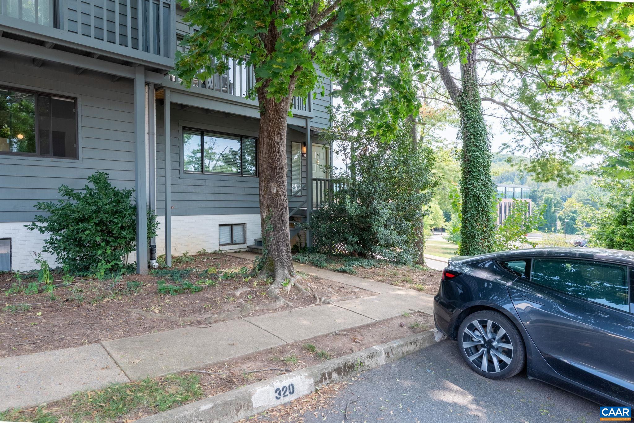 320 HARVEST DR