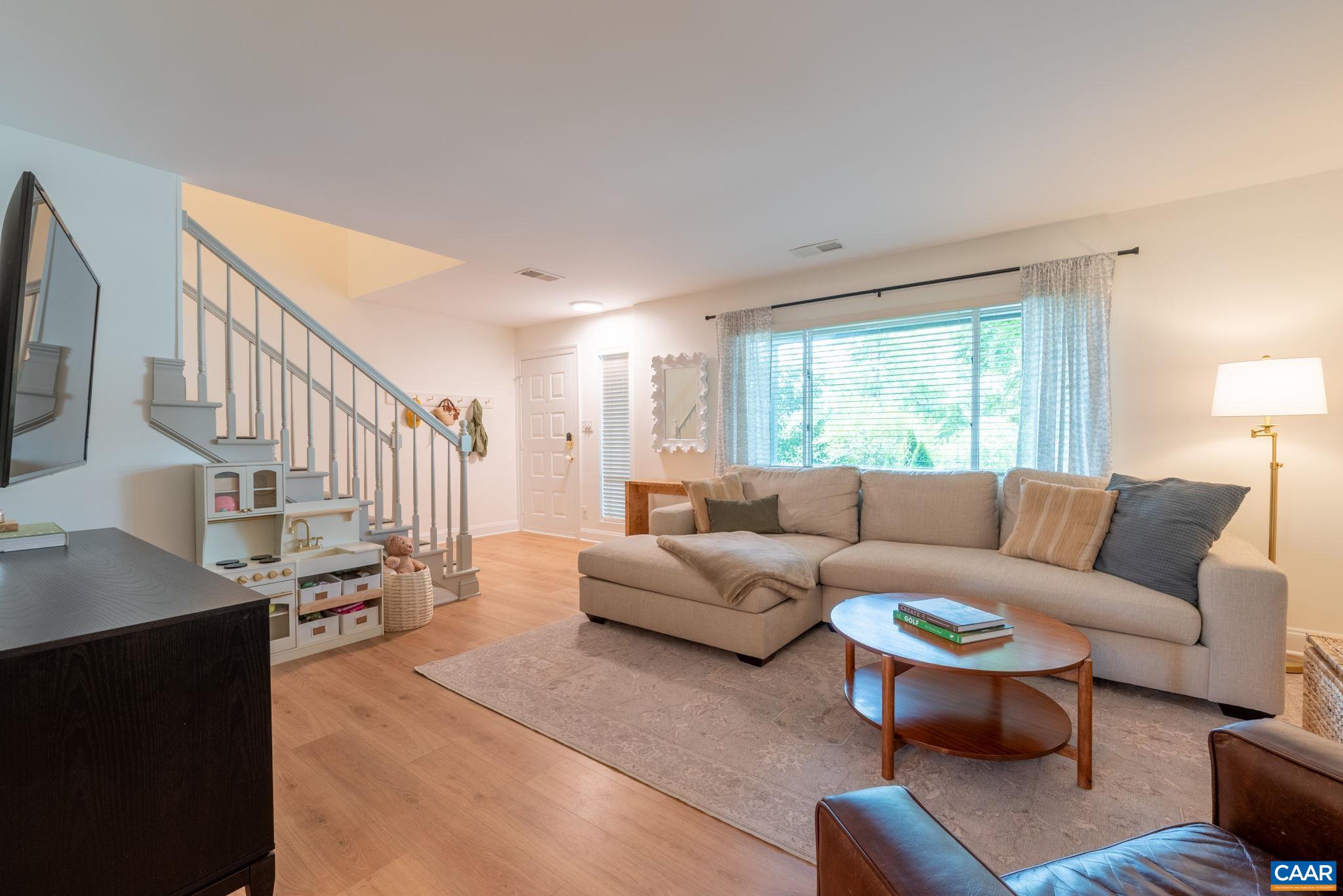 320 HARVEST DR