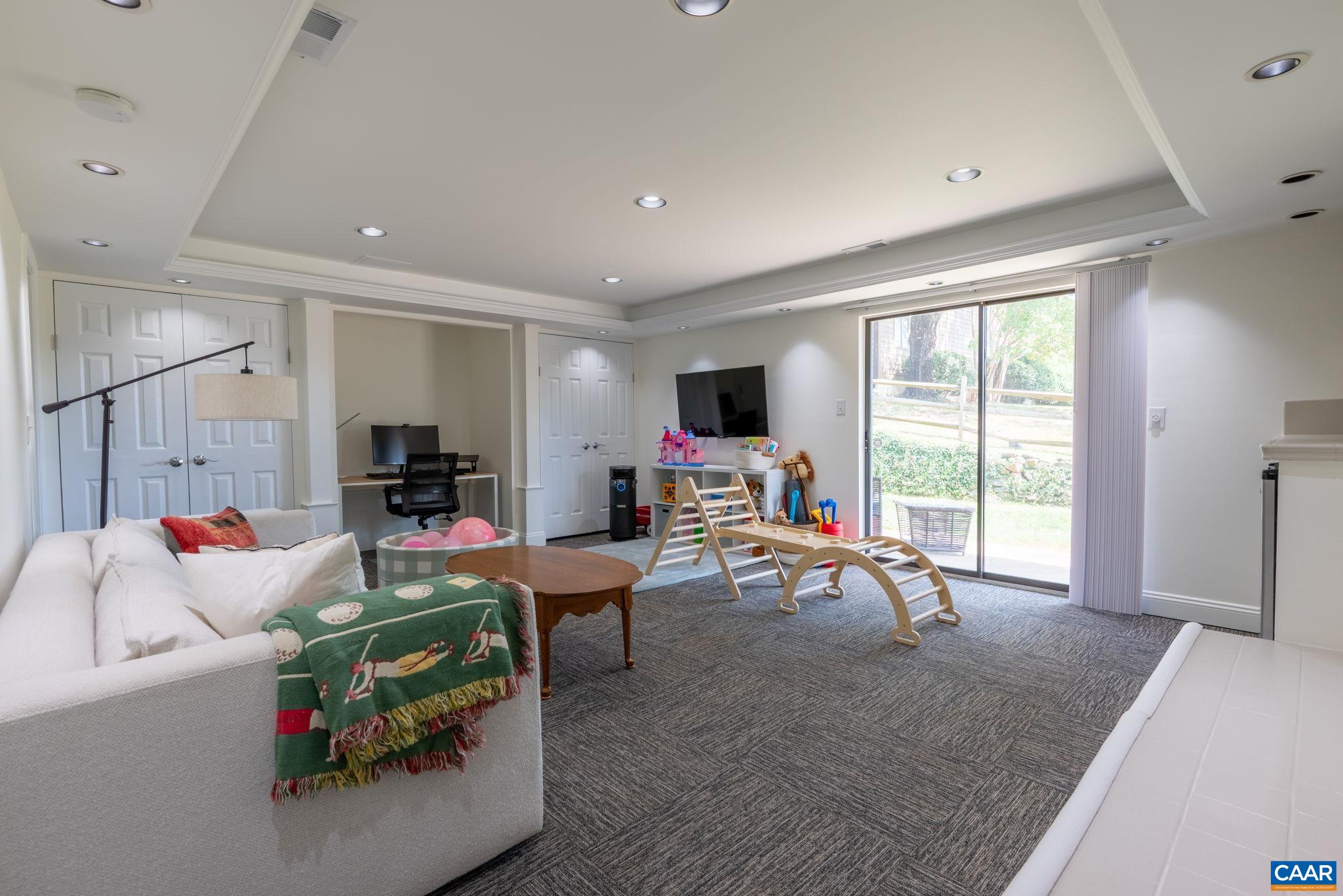 320 HARVEST DR