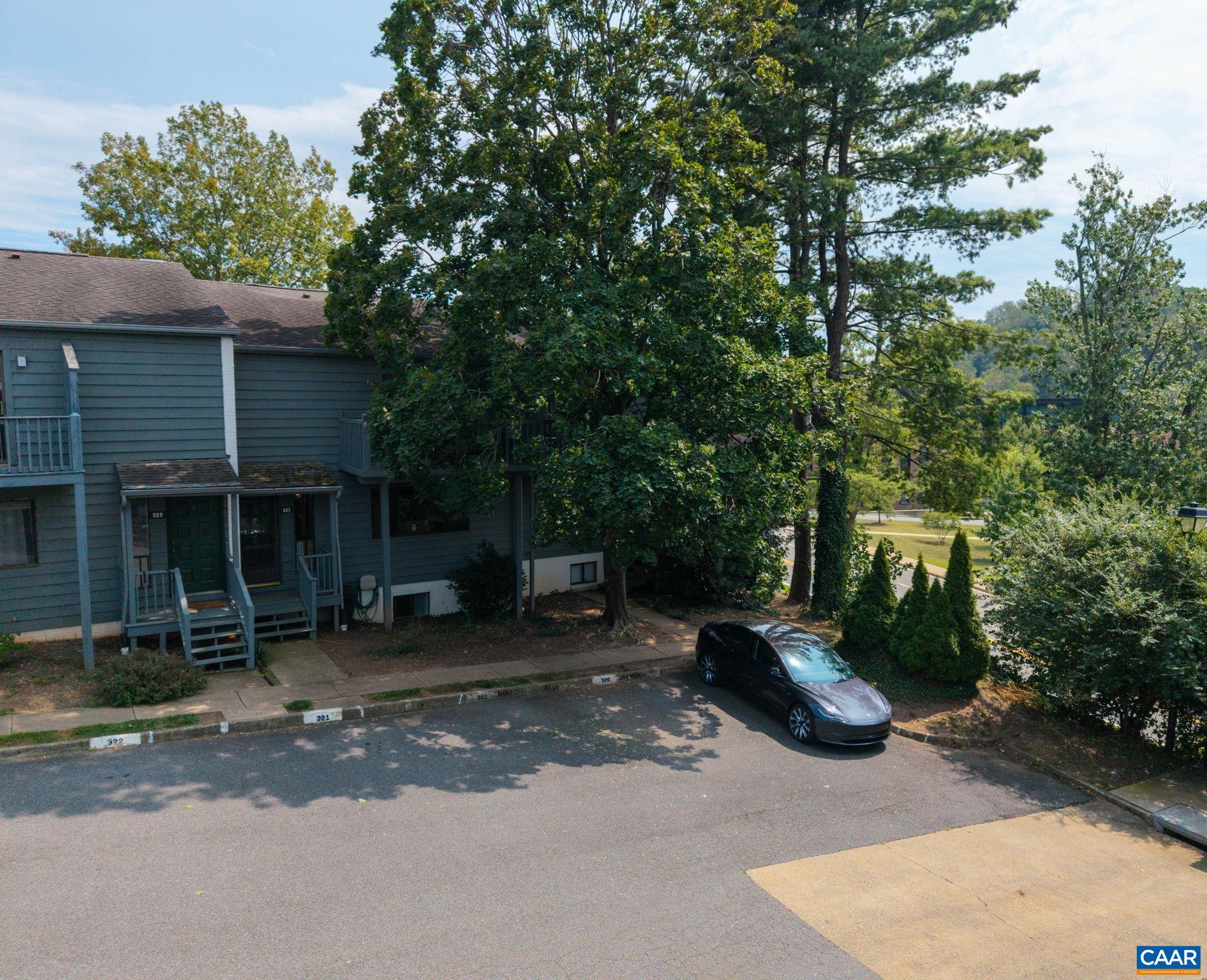 320 HARVEST DR