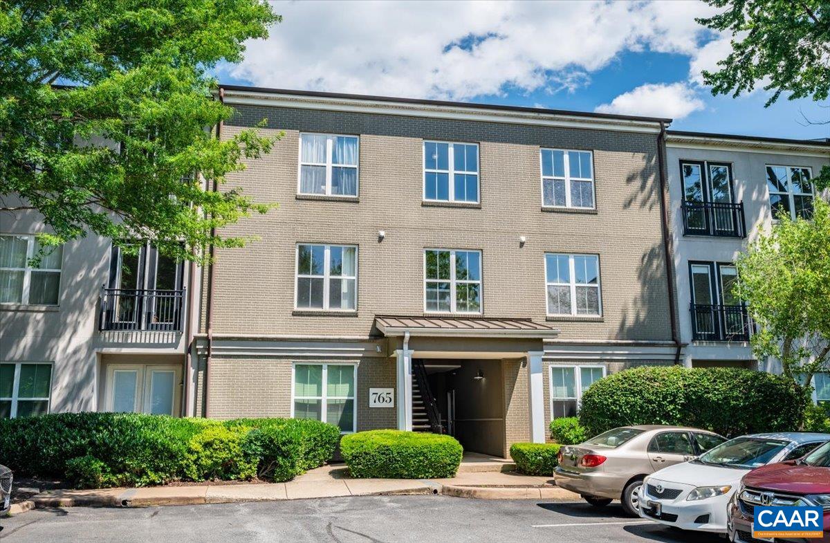 765 WALKER SQ Unit: 4A