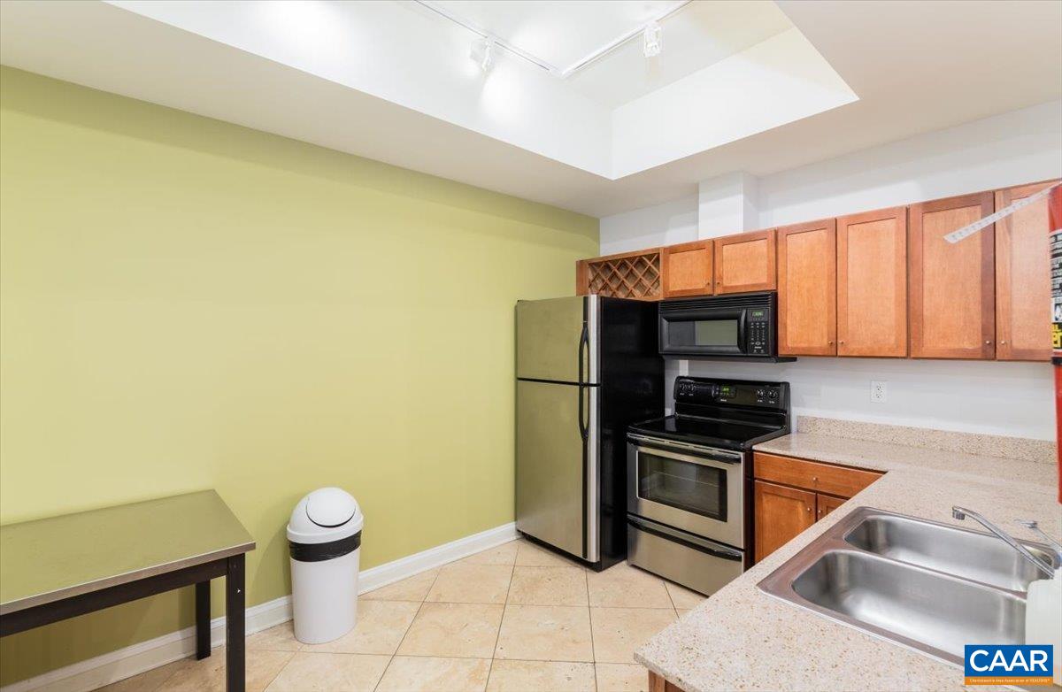 765 WALKER SQ Unit: 4A
