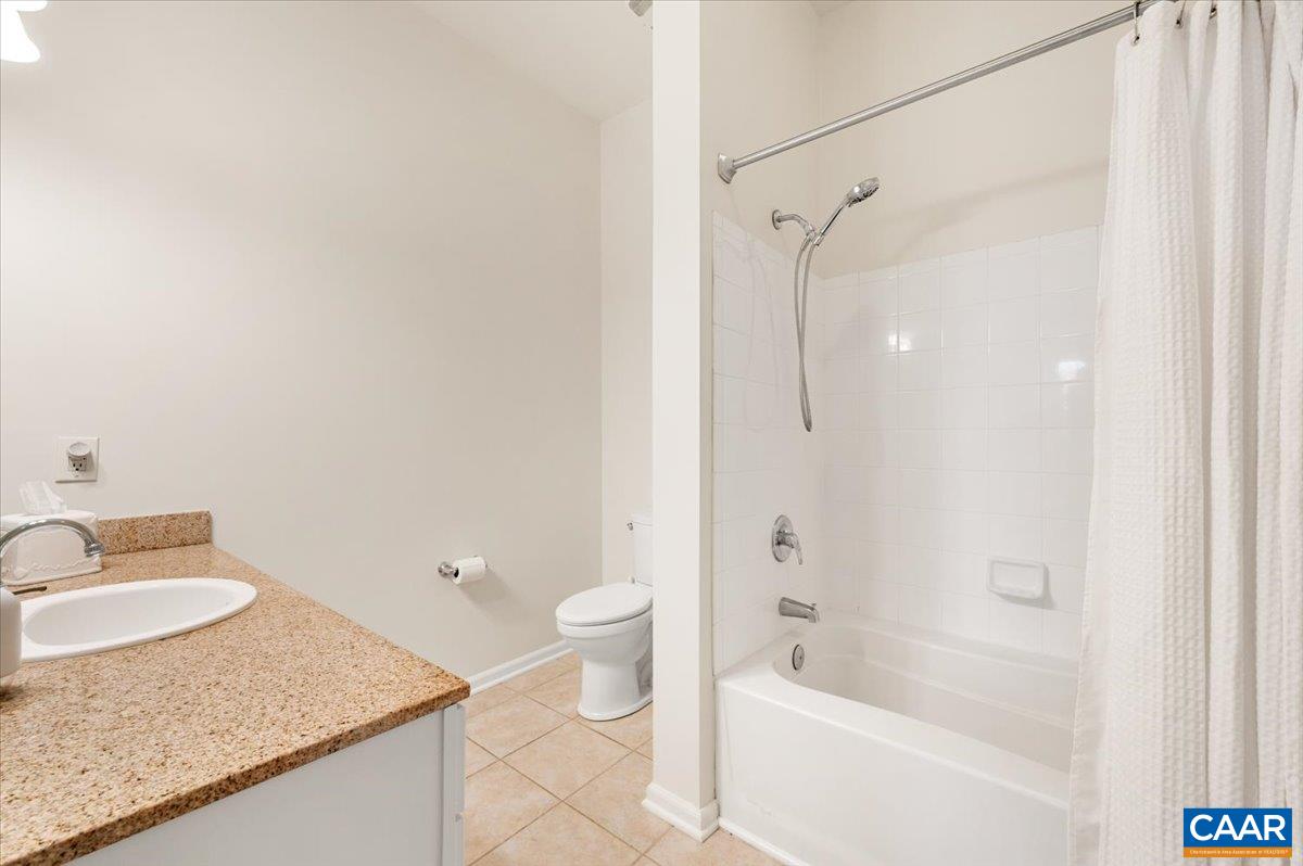 765 WALKER SQ Unit: 4A