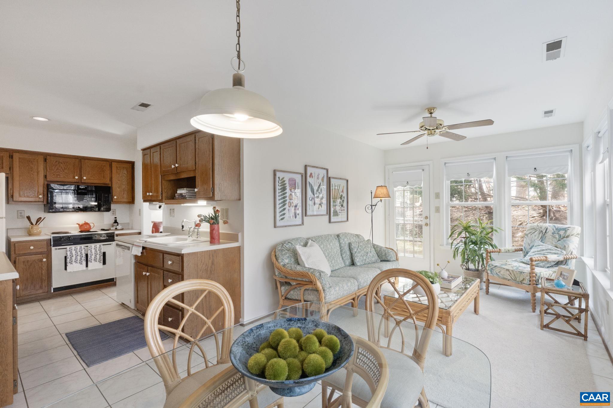 1697 BANYAN CT