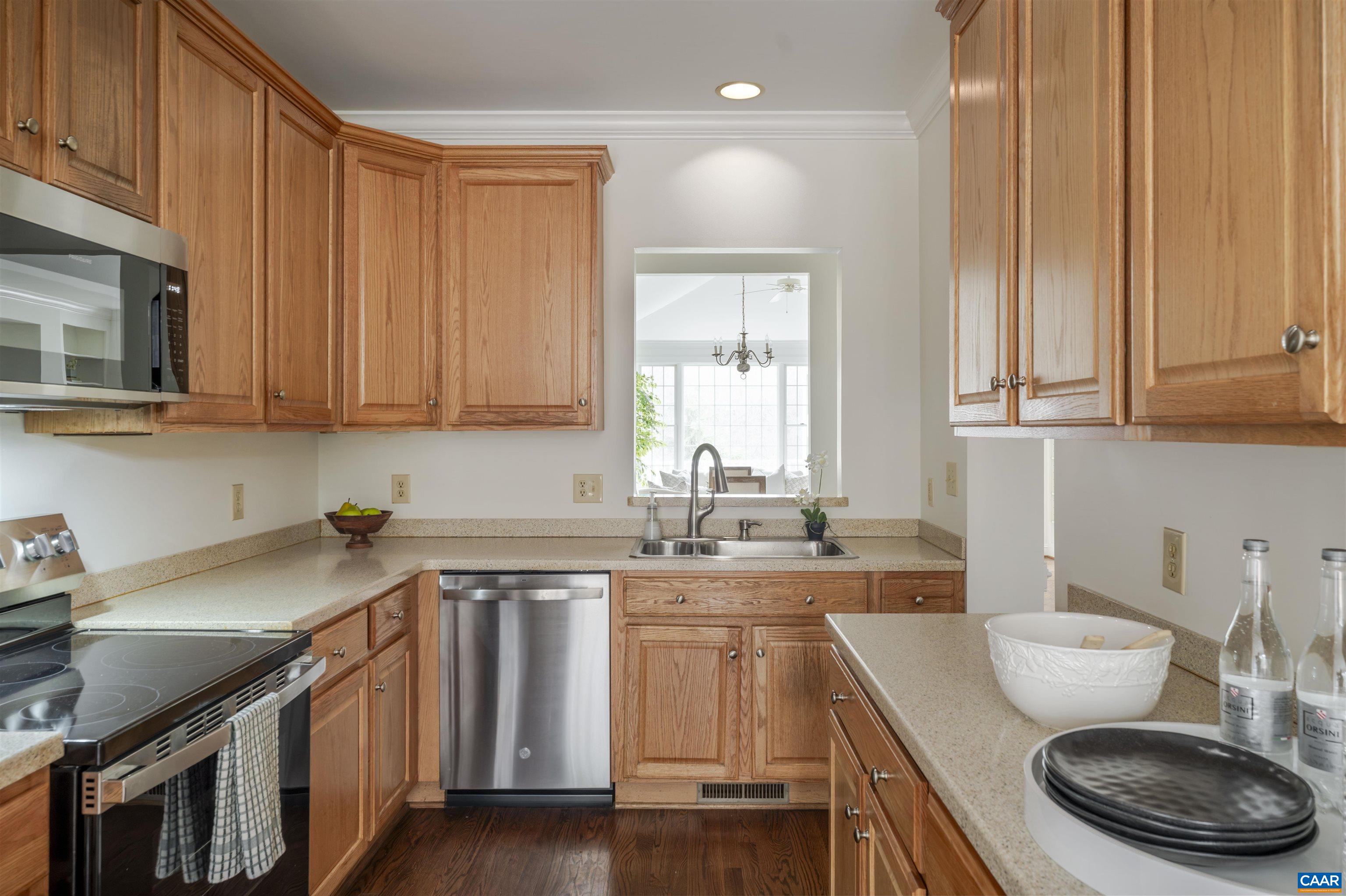 1362 PANTOPS COTTAGE CT