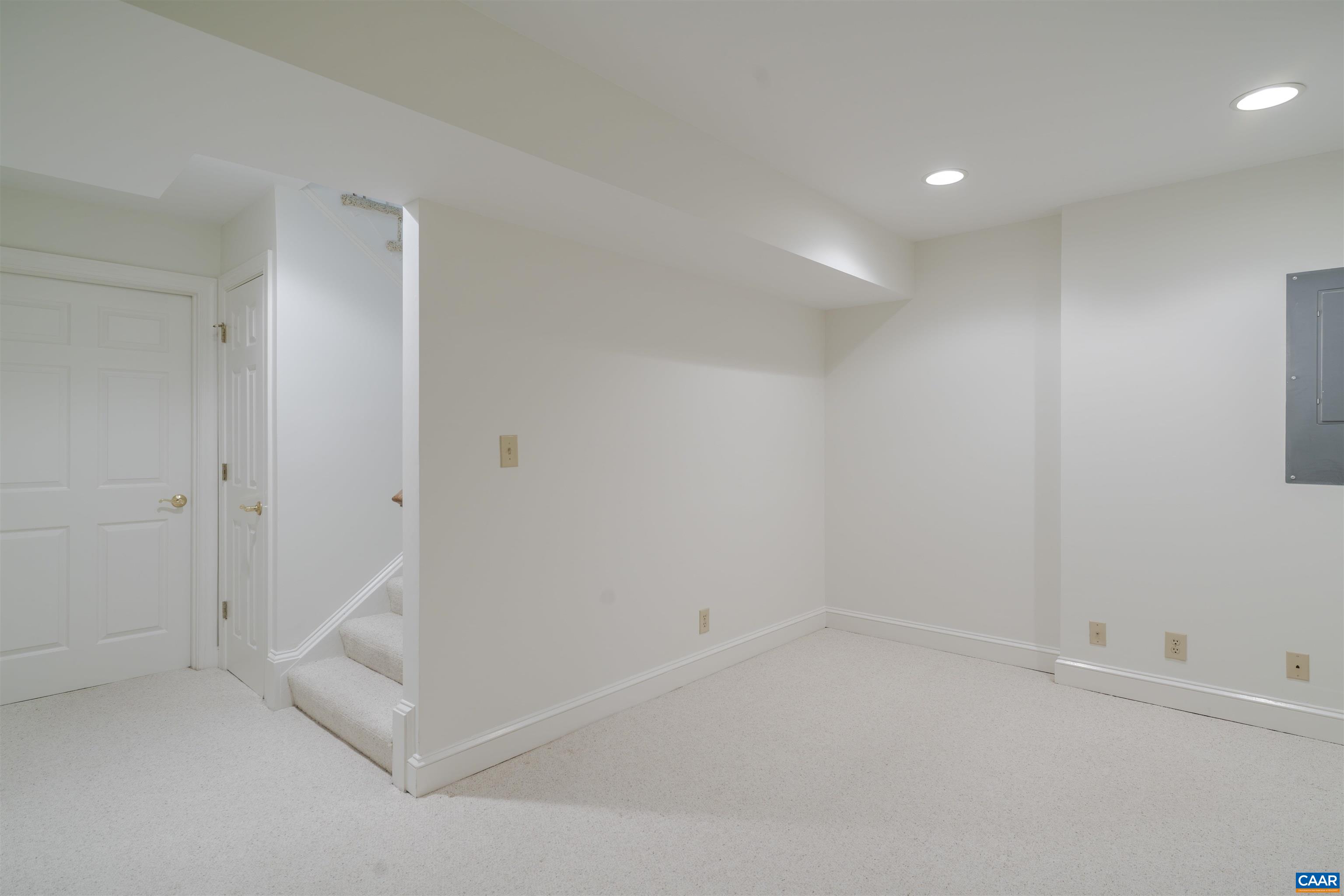 1362 PANTOPS COTTAGE CT