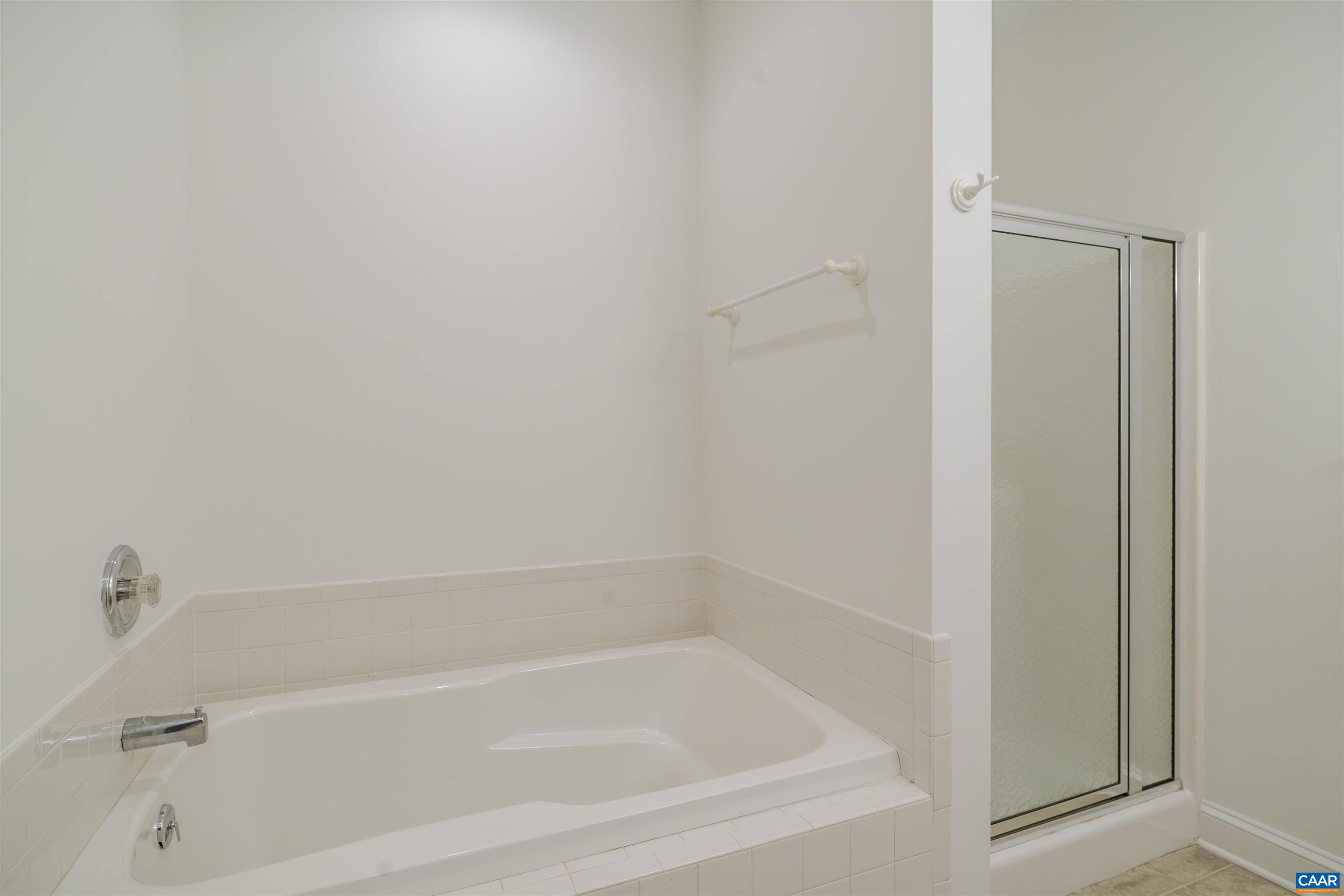 1362 PANTOPS COTTAGE CT