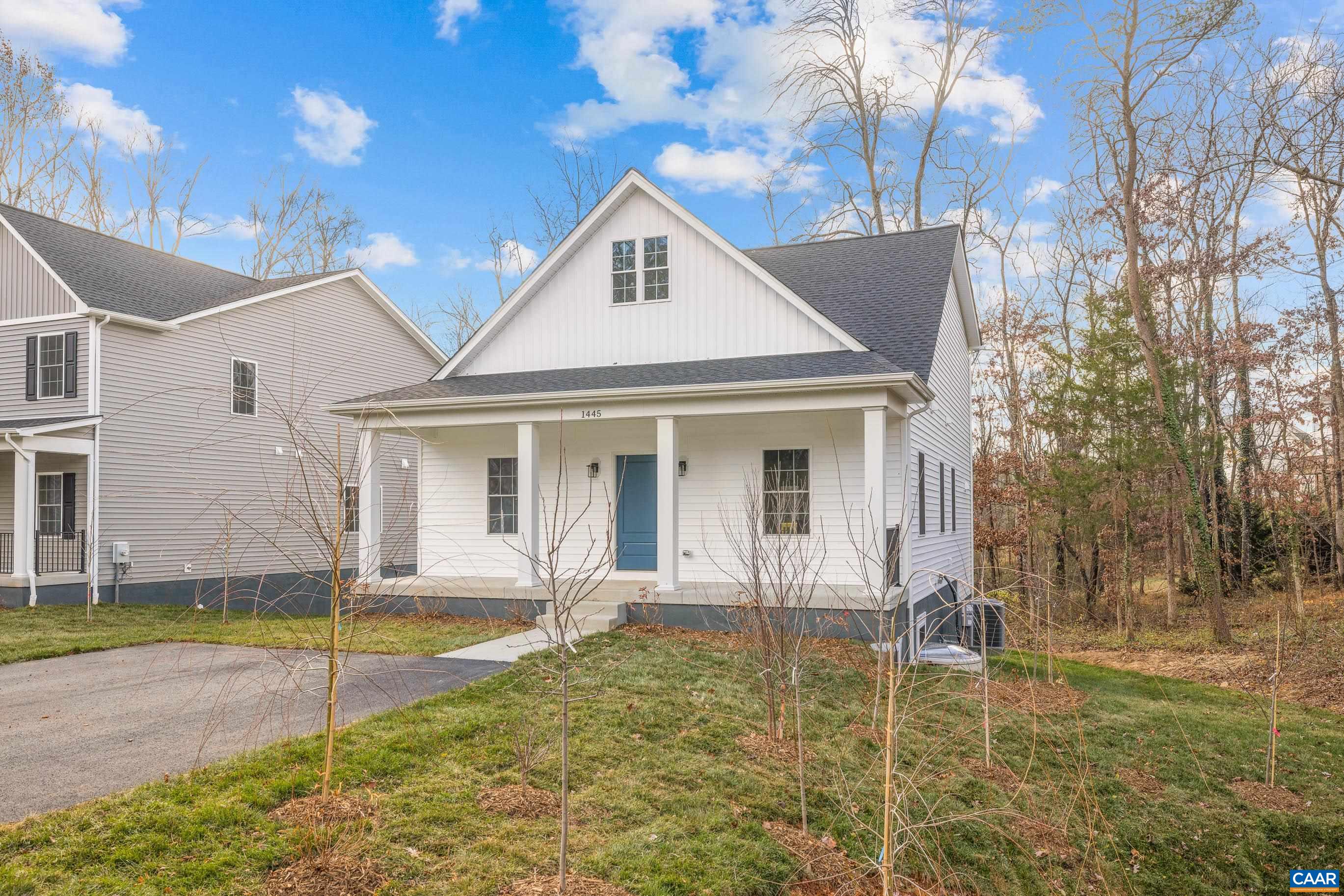 36B BETHUNE ST