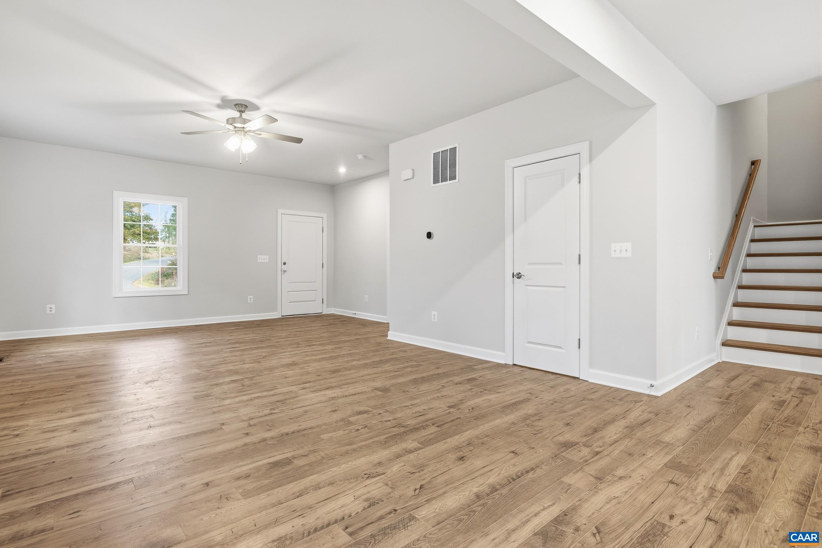 36B BETHUNE ST