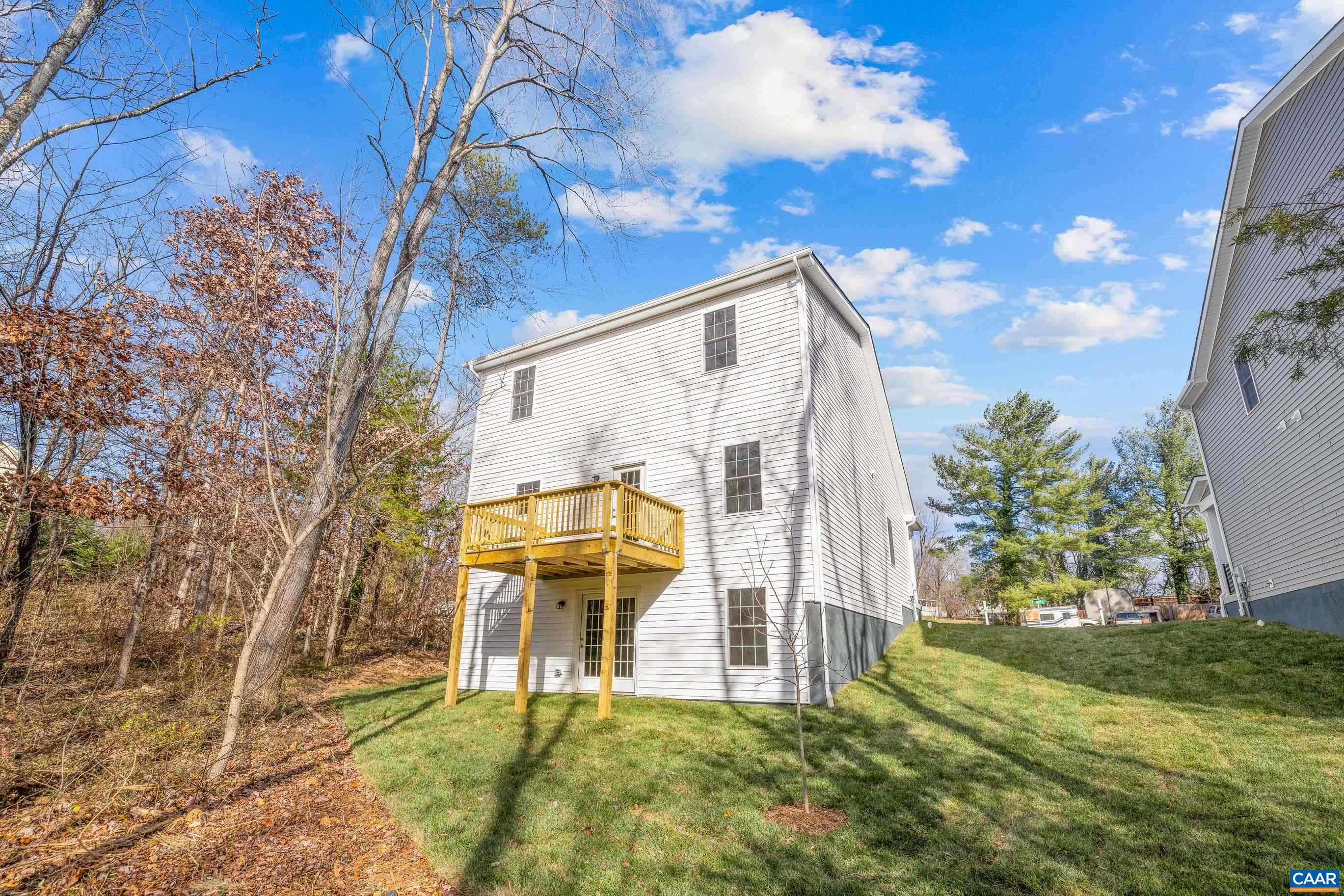 36B BETHUNE ST