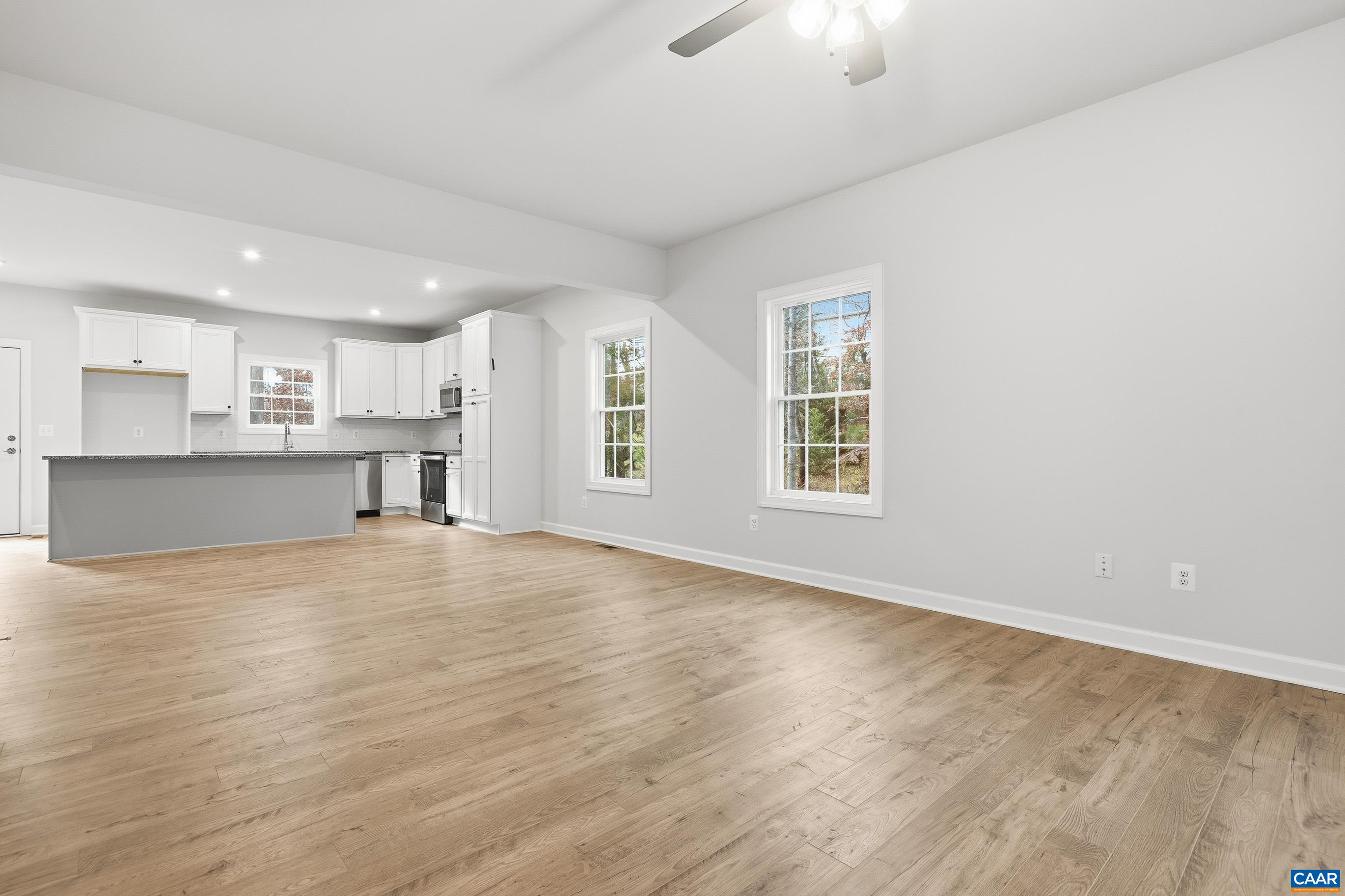 36B BETHUNE ST