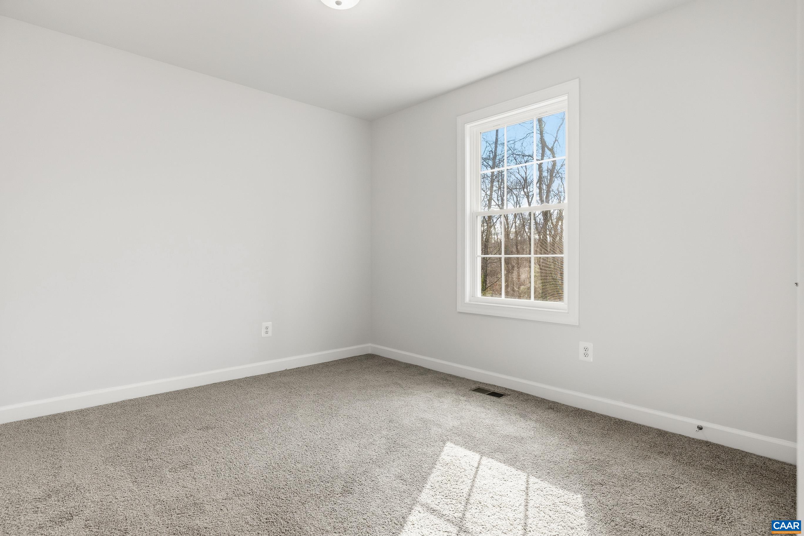 36B BETHUNE ST