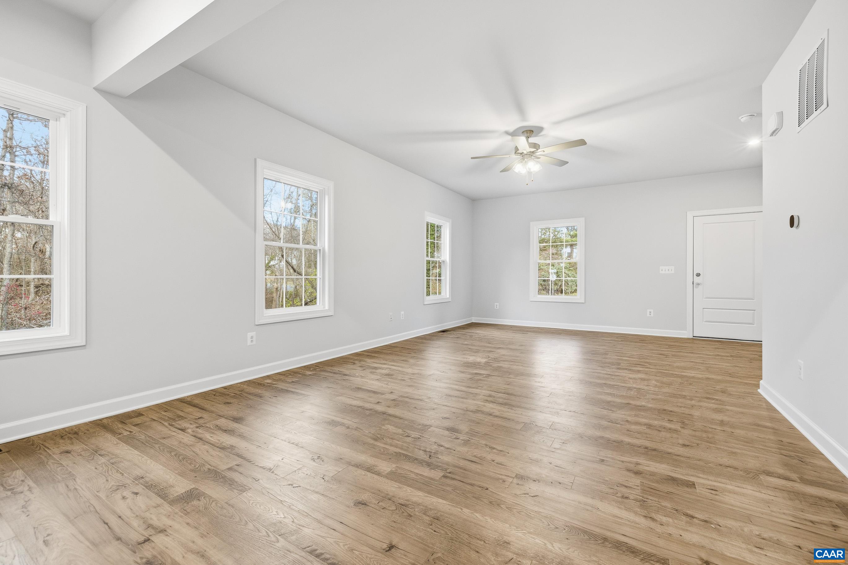 36B BETHUNE ST