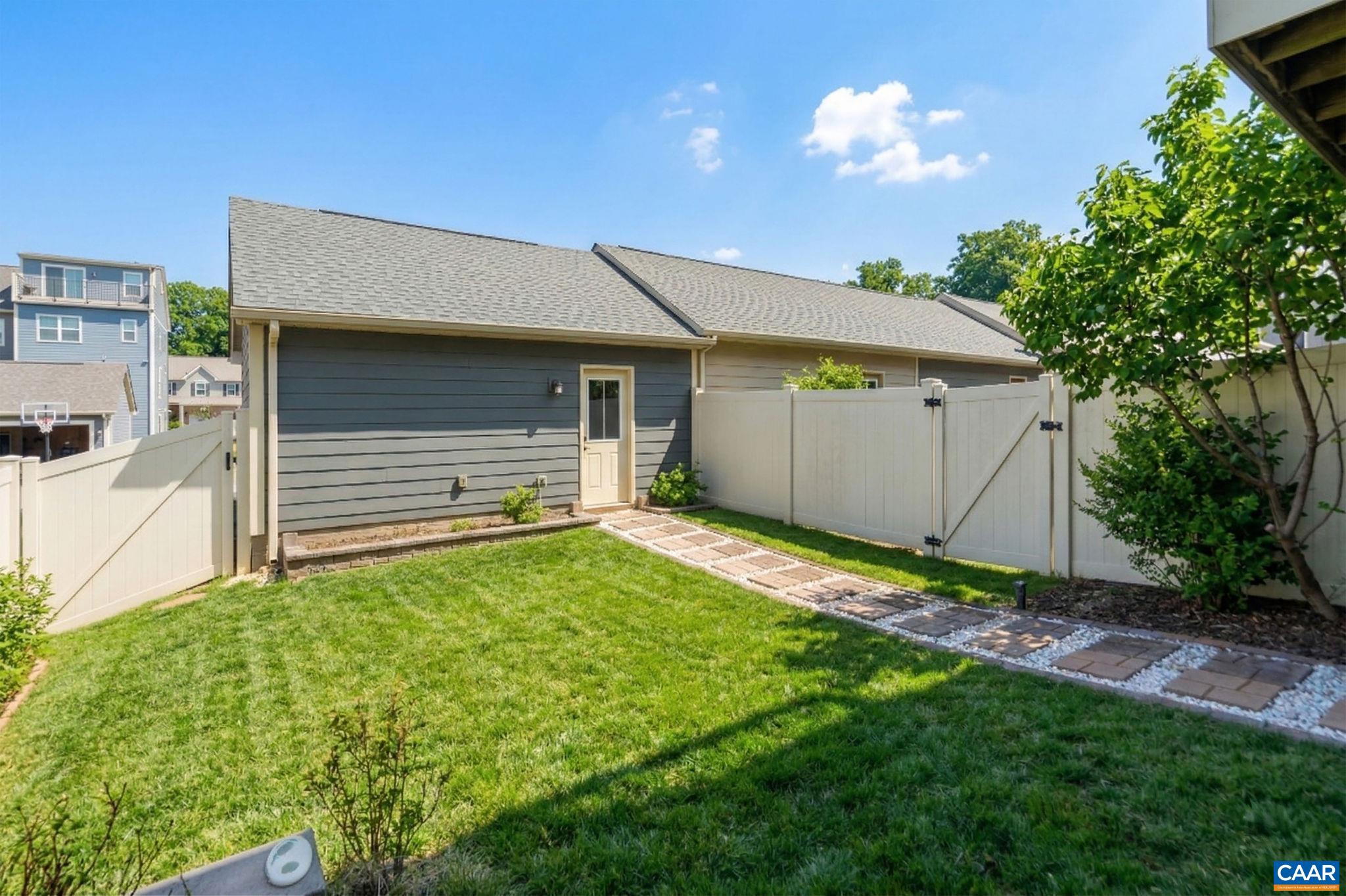 1517 DELPHI LN