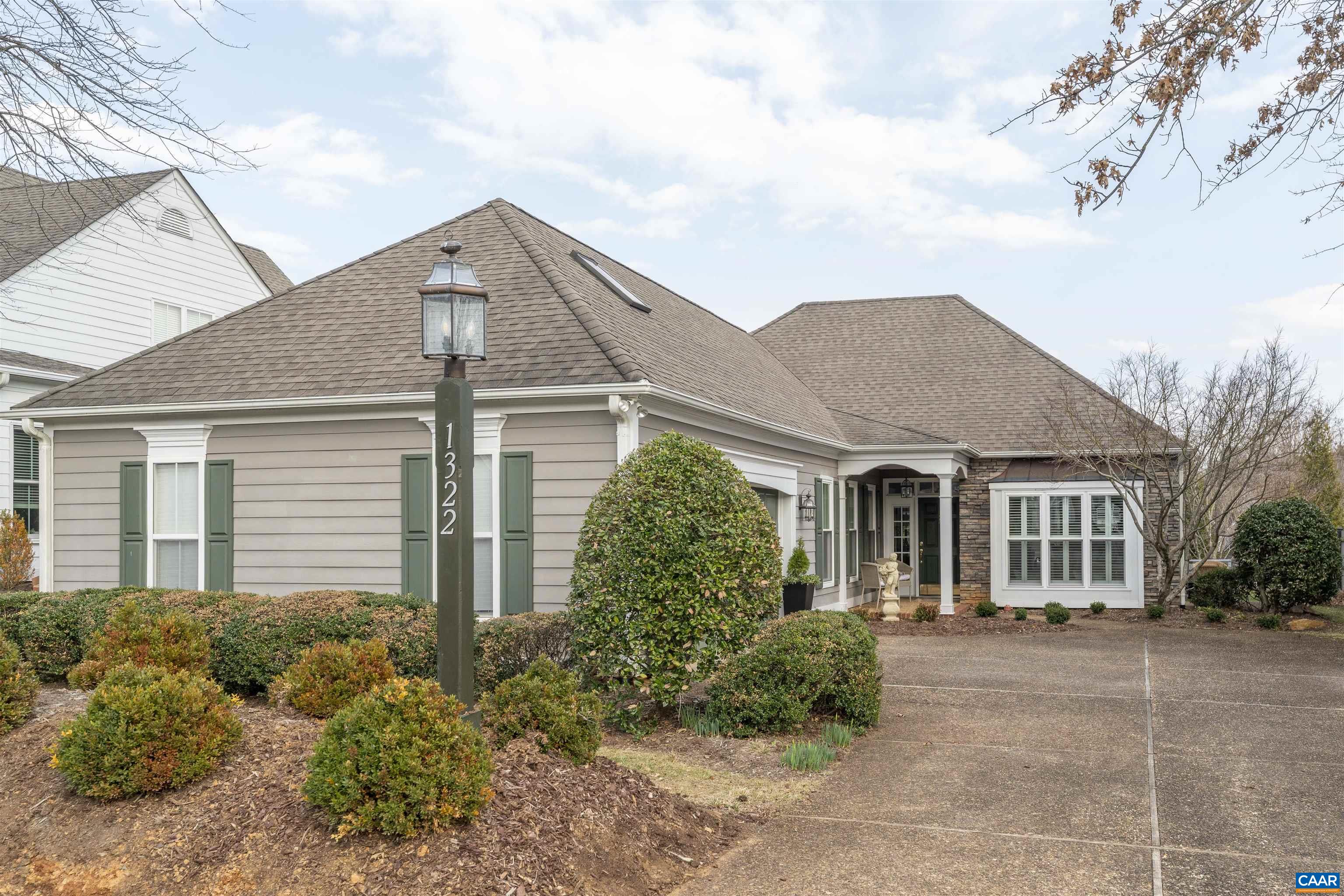 1322 STONEGATE CT
