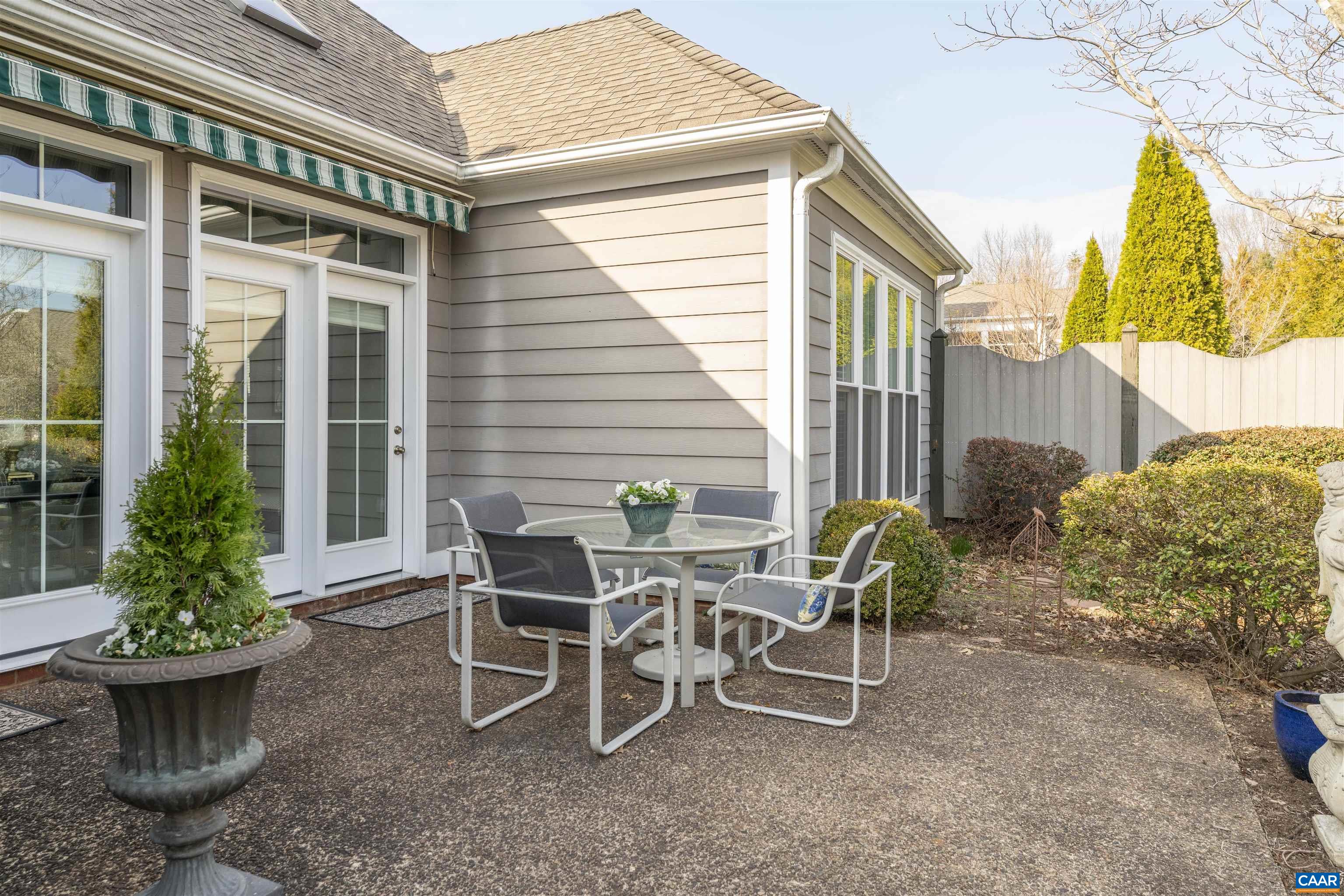 1322 STONEGATE CT