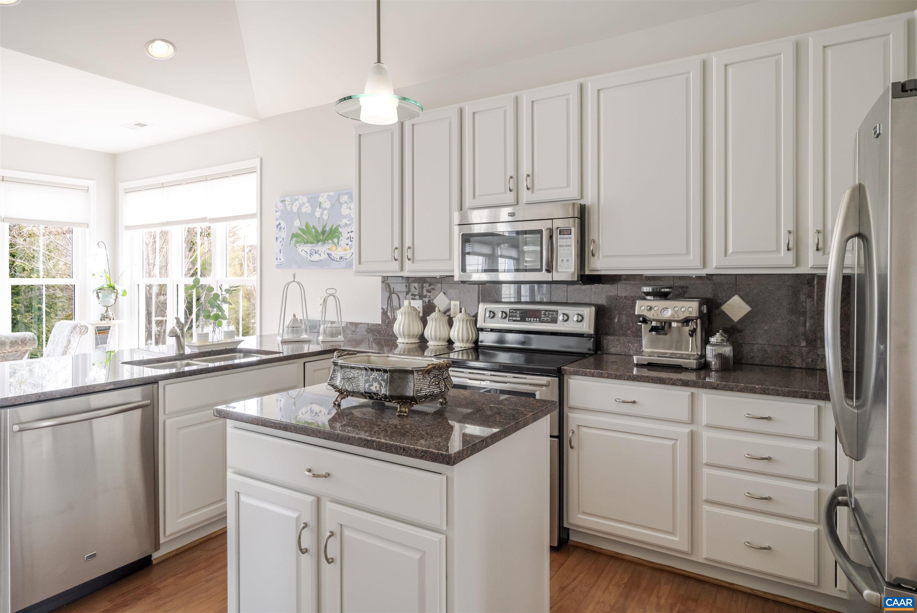 1322 STONEGATE CT