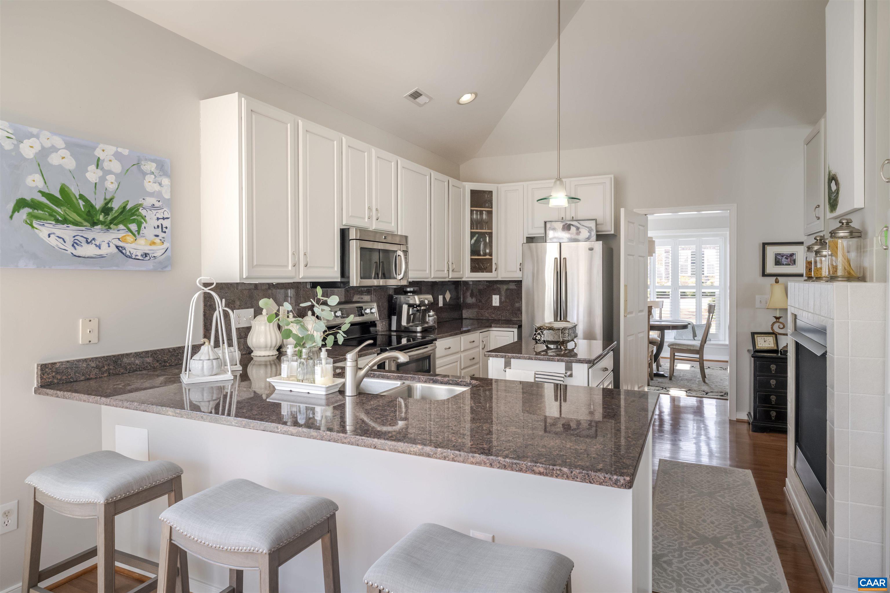 1322 STONEGATE CT