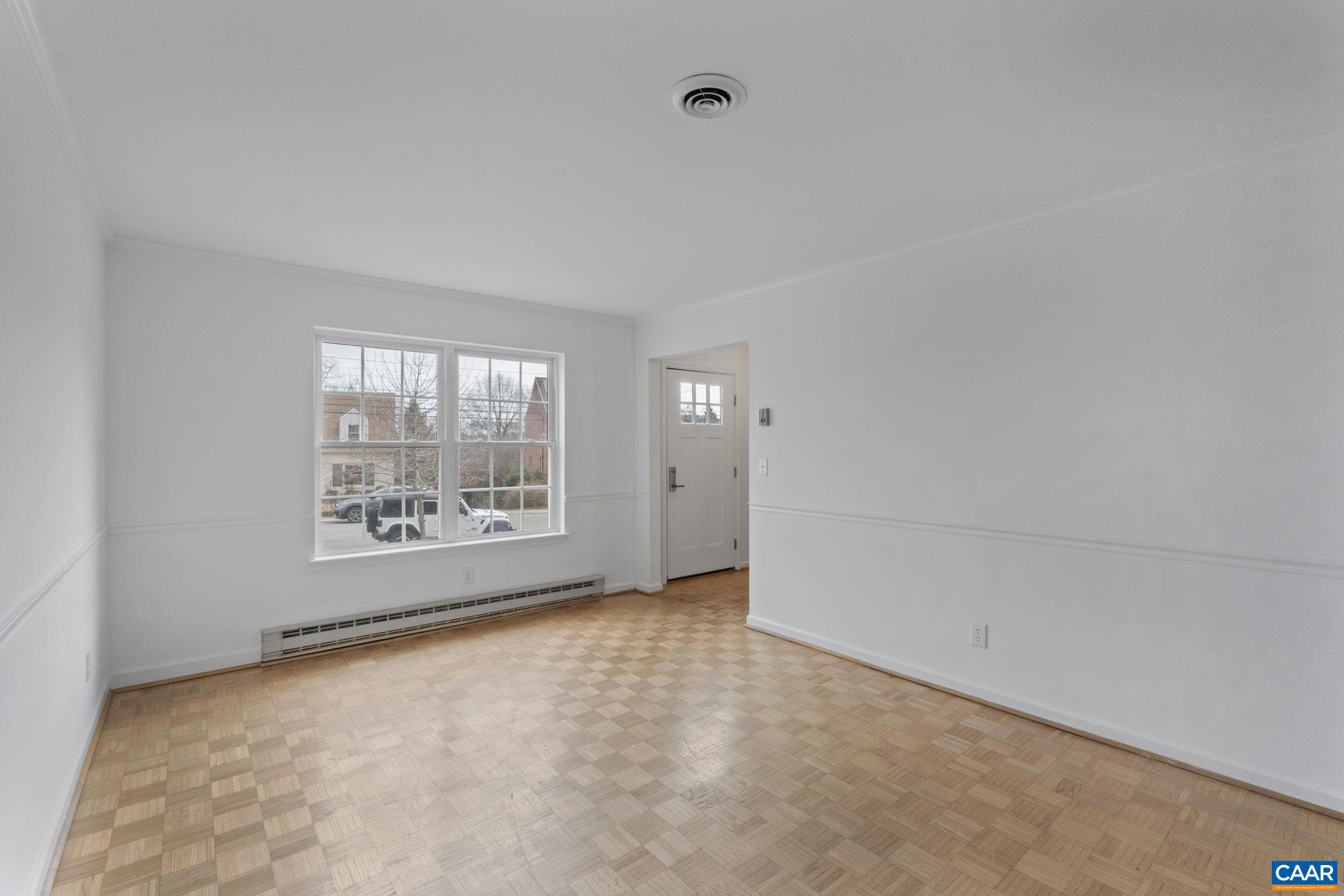 827 SAINT CLAIR AVE