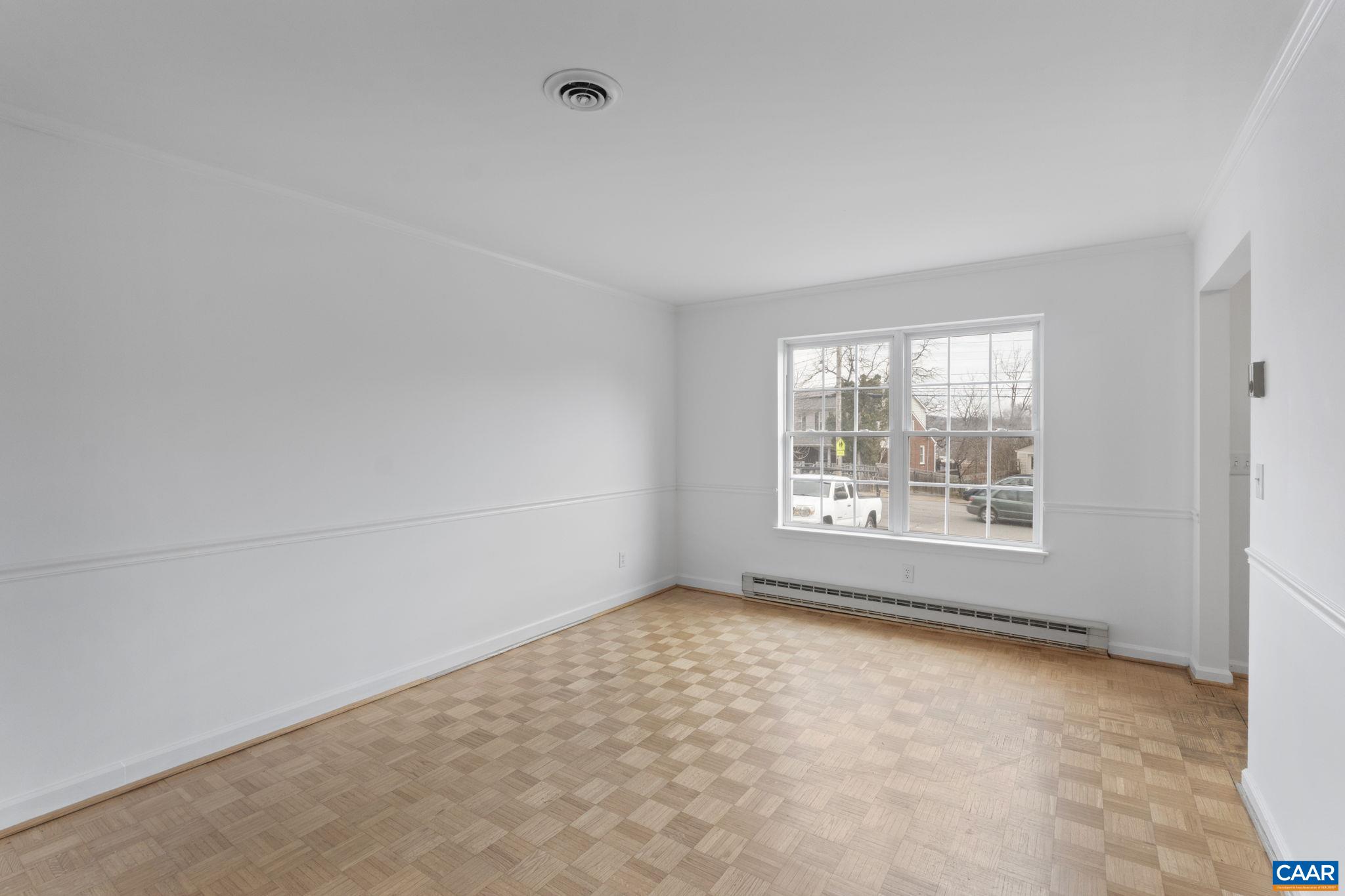 827 SAINT CLAIR AVE