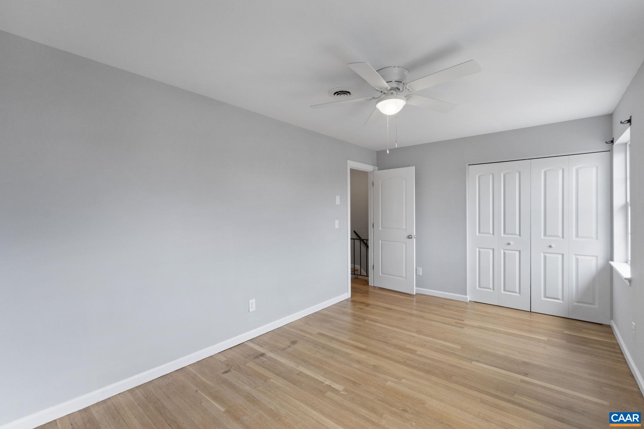 827 SAINT CLAIR AVE