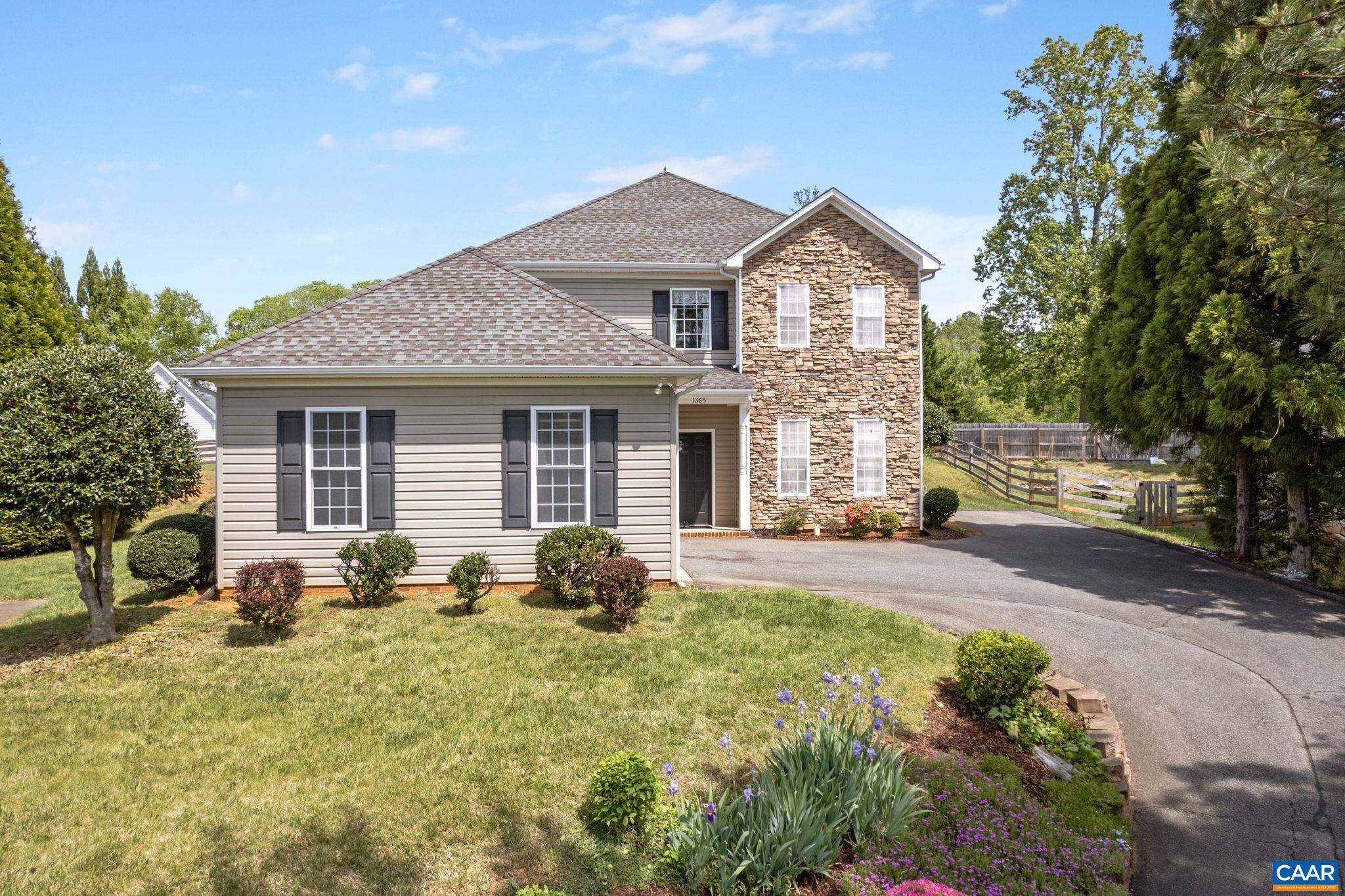 1365 AMBER RIDGE RD