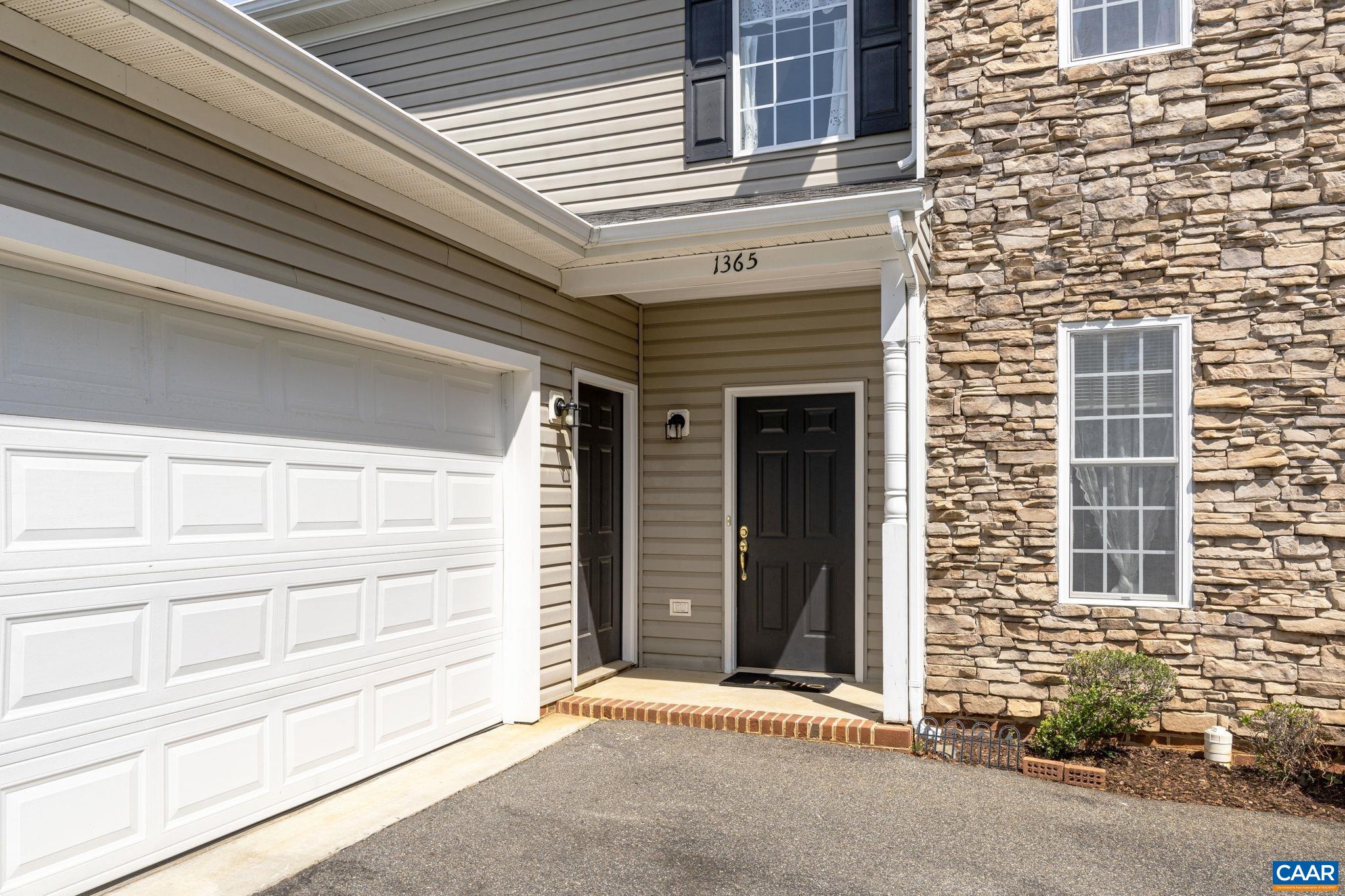 1365 AMBER RIDGE RD