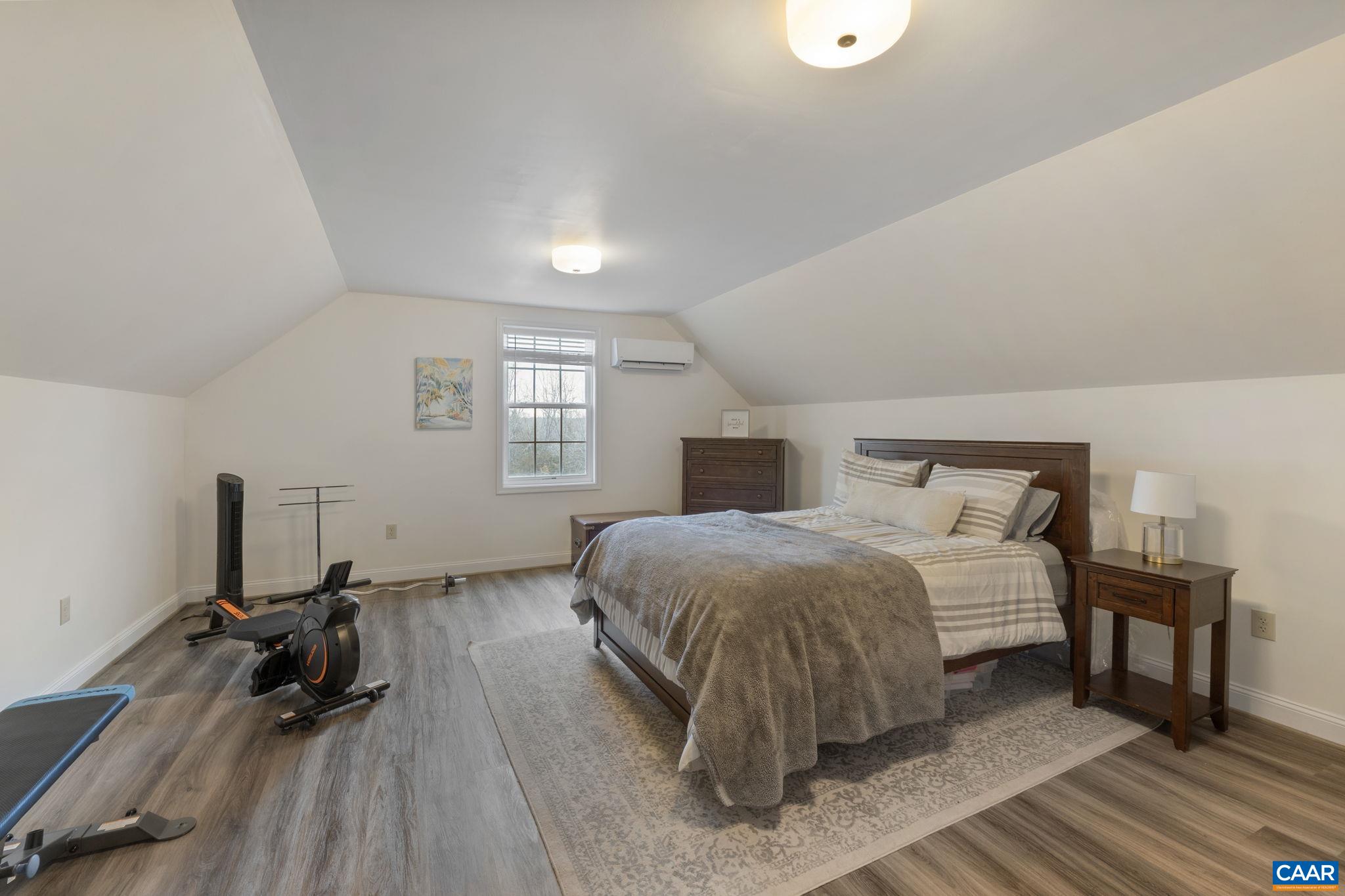 1243 WOODCOCK PL