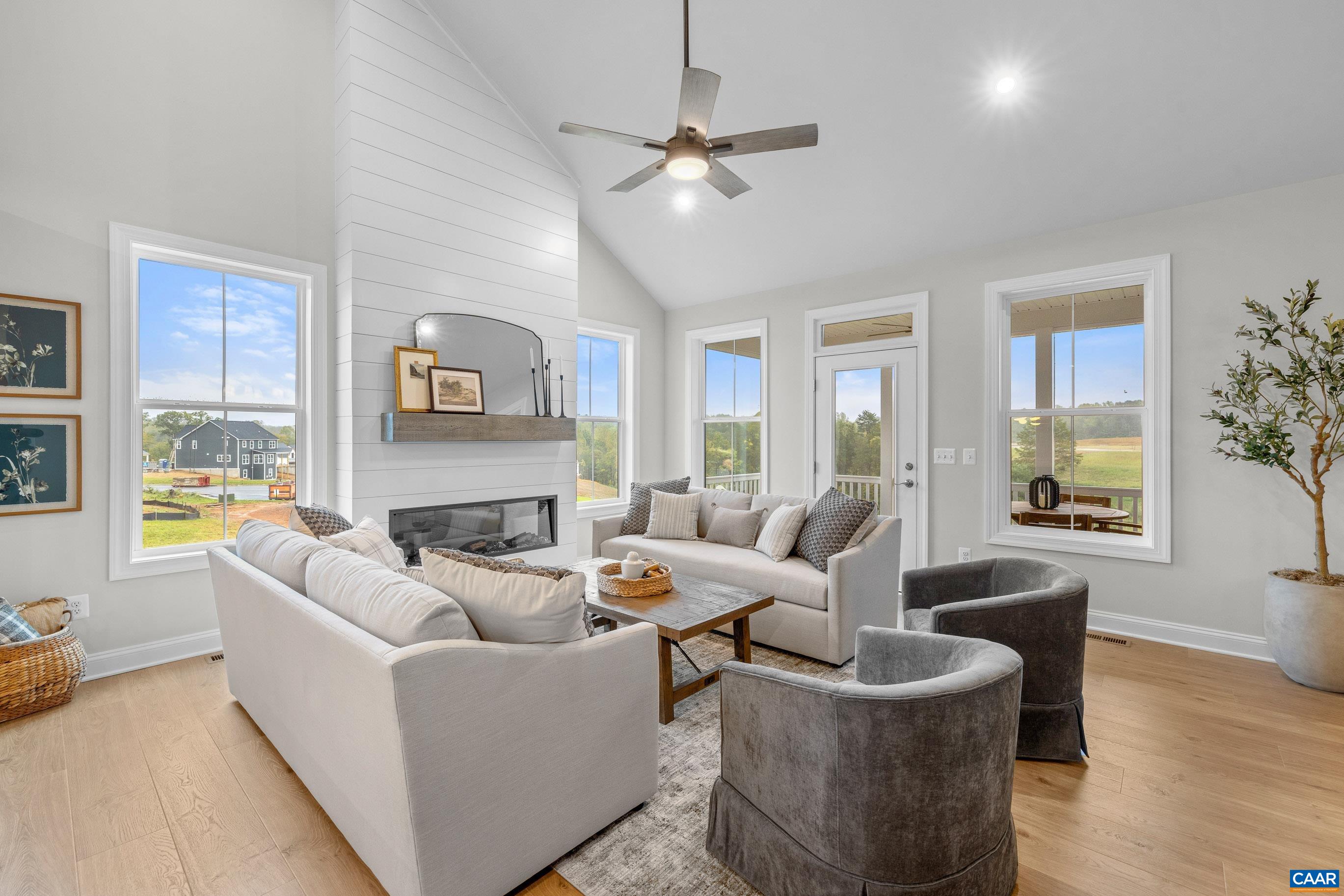 71B MIRANDA CROSSING
