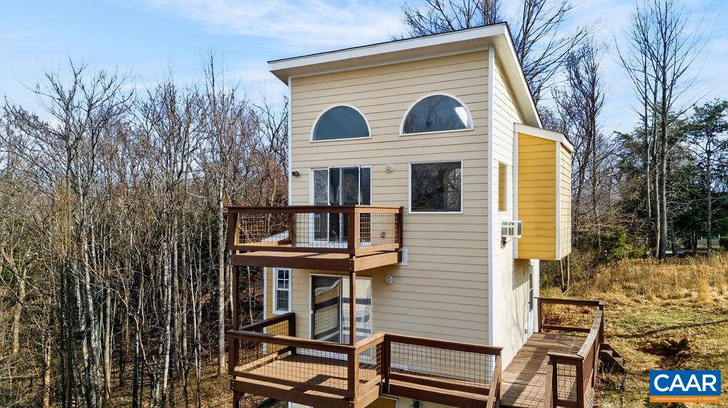62 SUMMIT CT