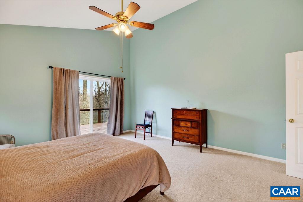 62 SUMMIT CT