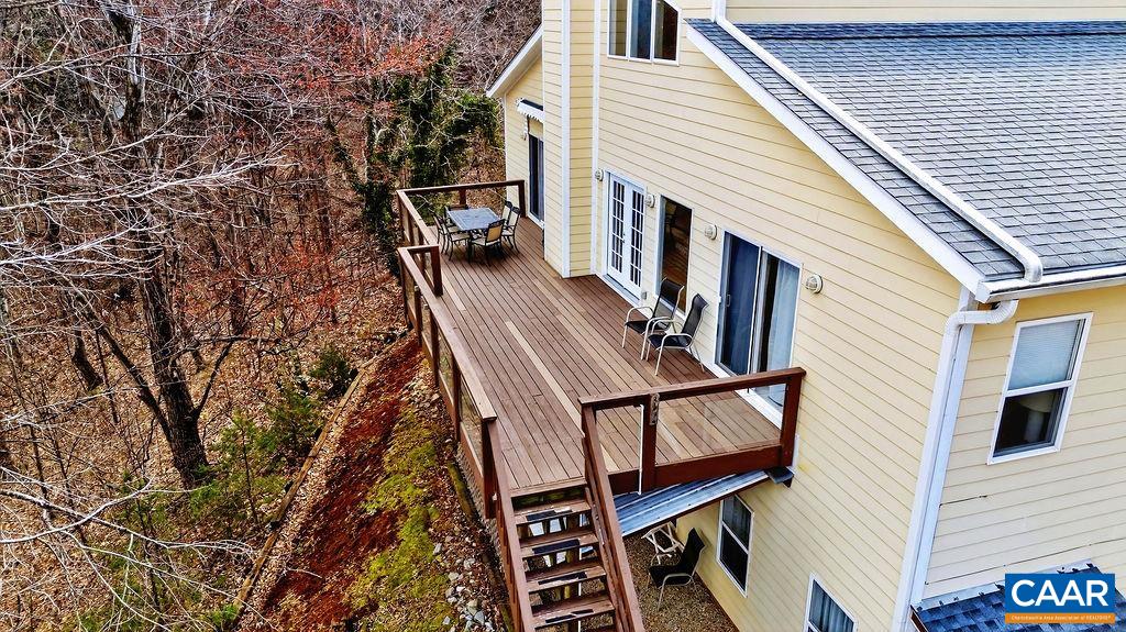 62 SUMMIT CT
