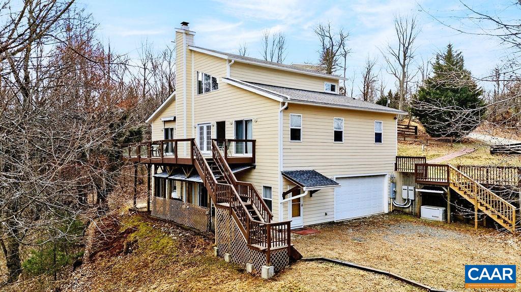 62 SUMMIT CT