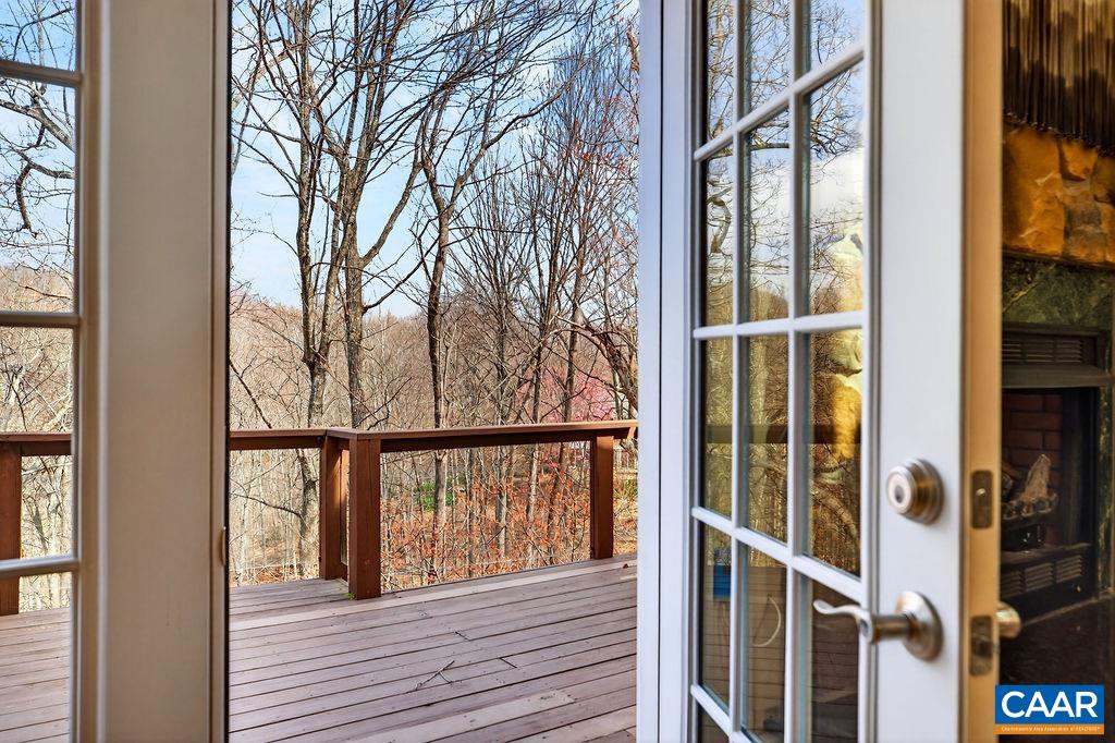 62 SUMMIT CT