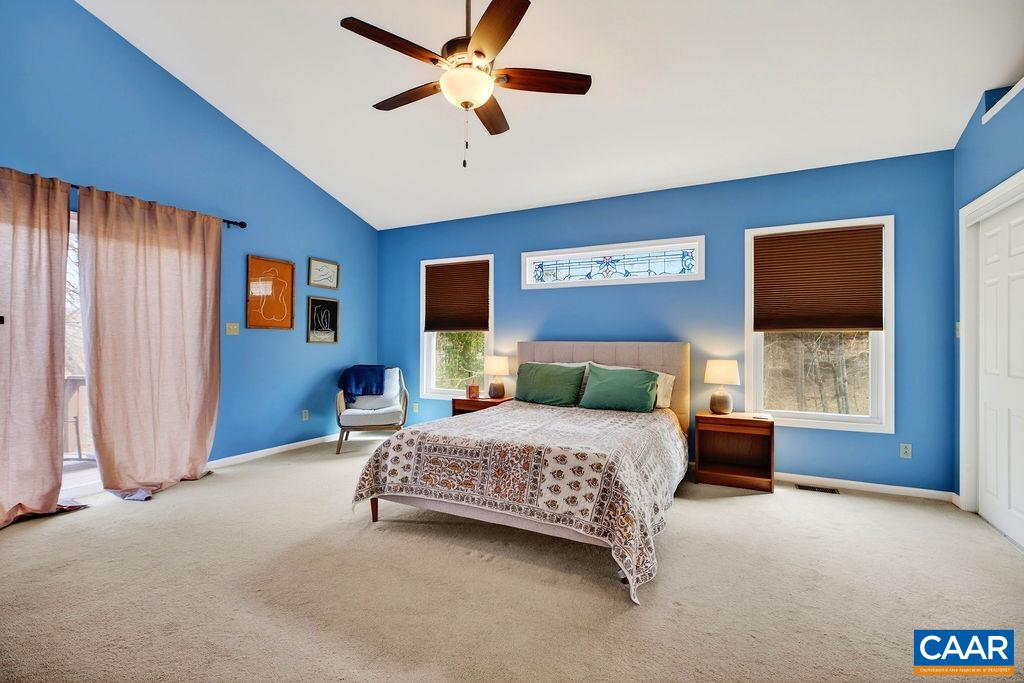 62 SUMMIT CT