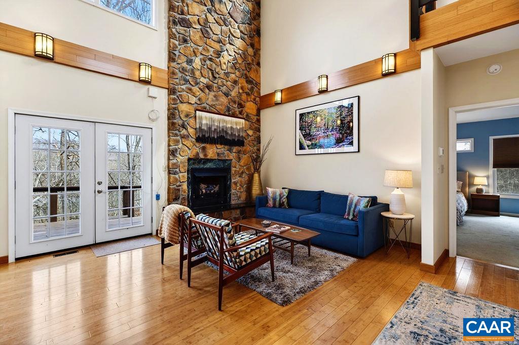 62 SUMMIT CT