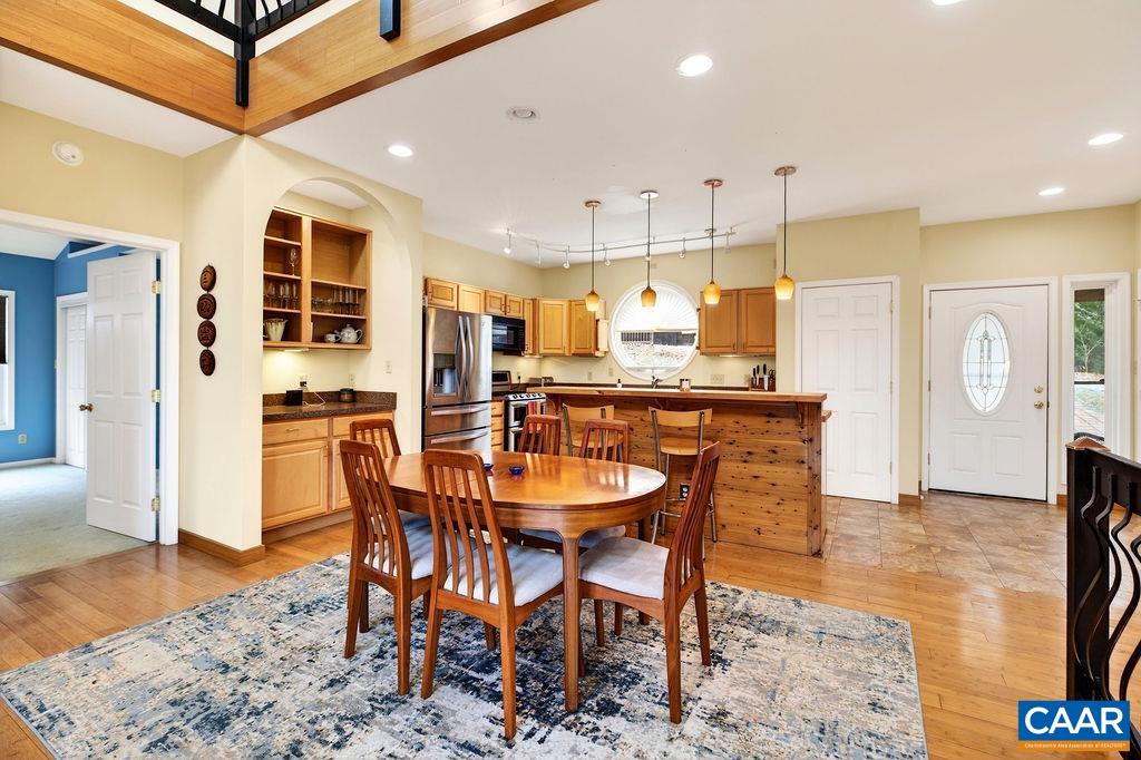 62 SUMMIT CT
