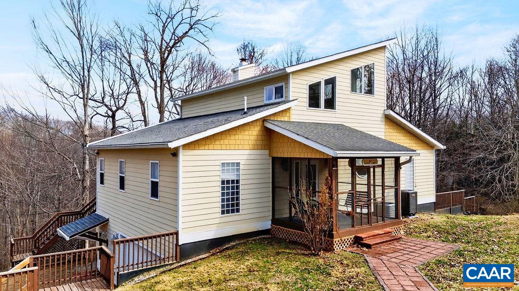 62 SUMMIT CT