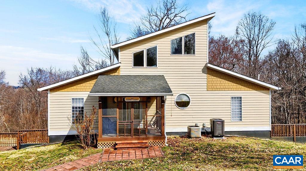 62 SUMMIT CT
