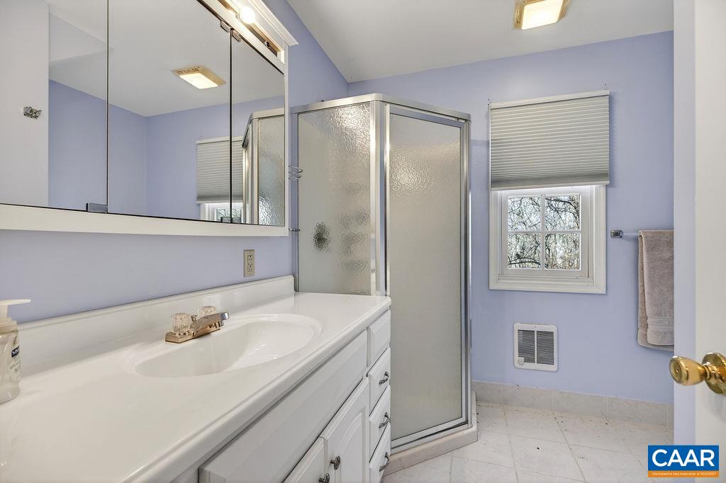 62 SUMMIT CT