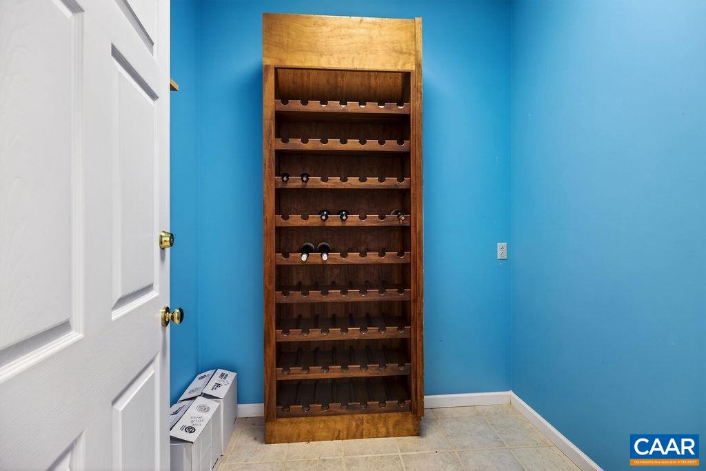 62 SUMMIT CT