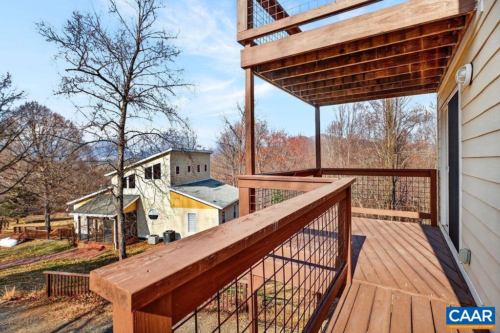 62 SUMMIT CT