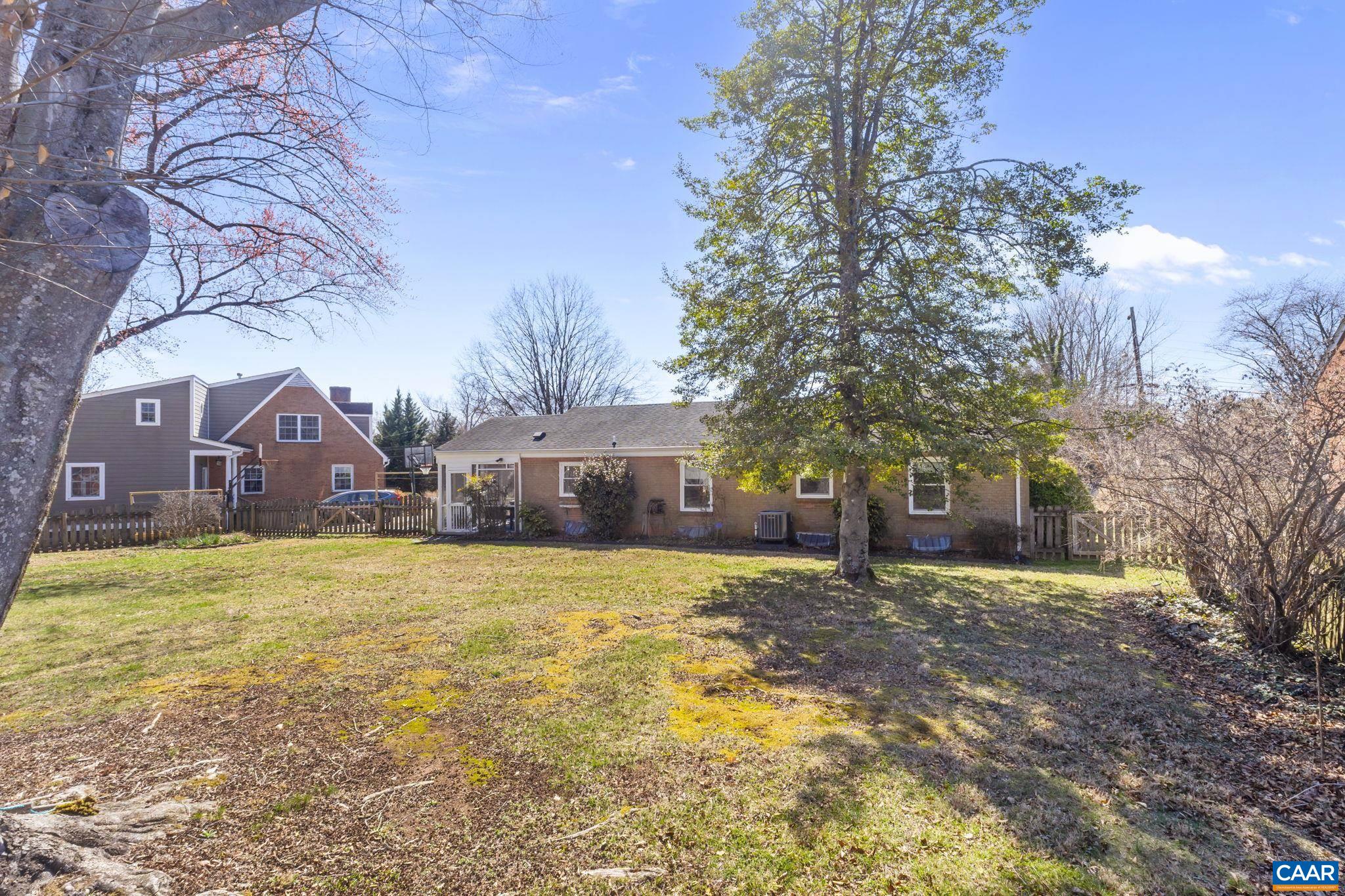2310 TARLETON DR