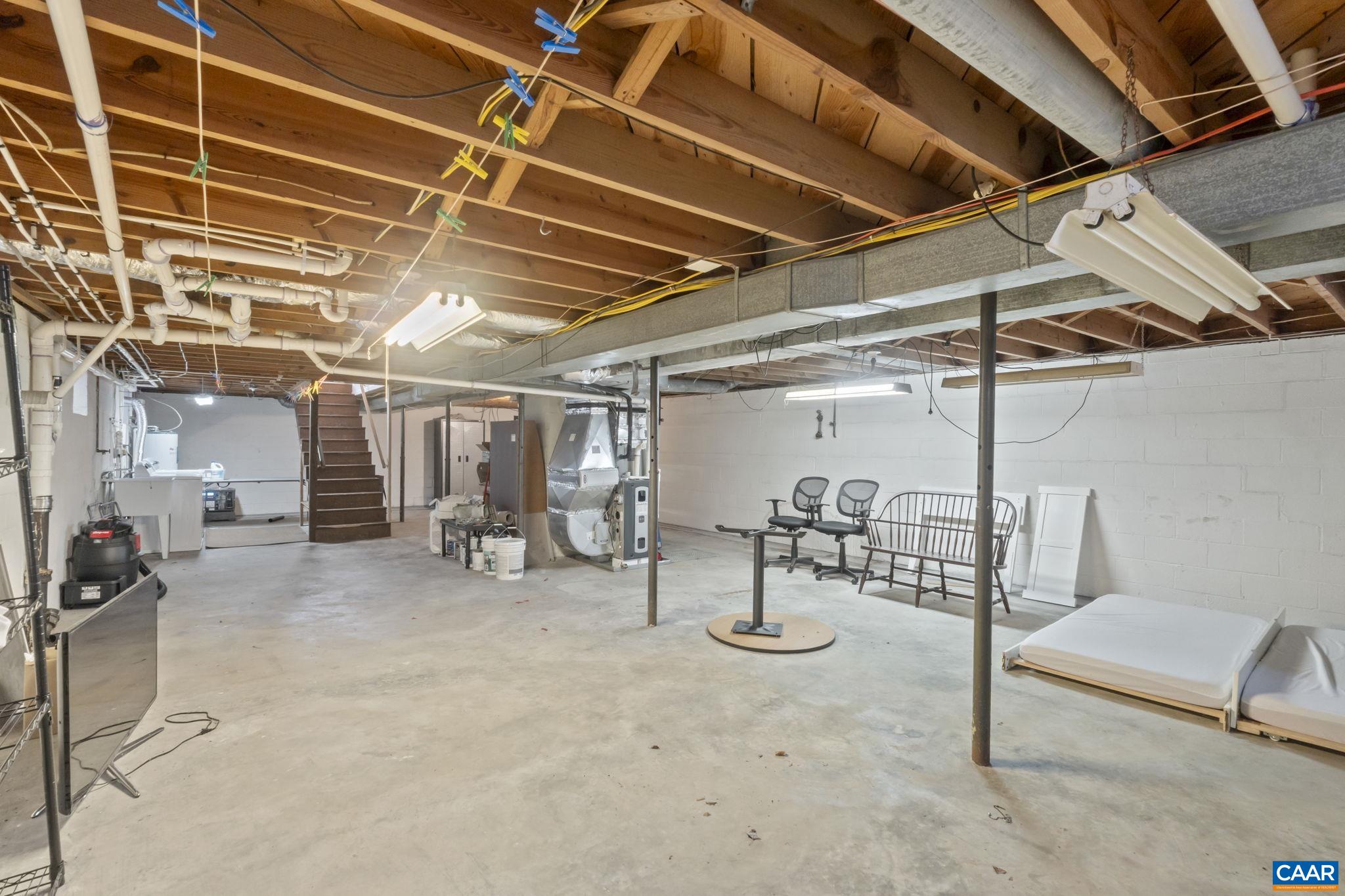 2310 TARLETON DR