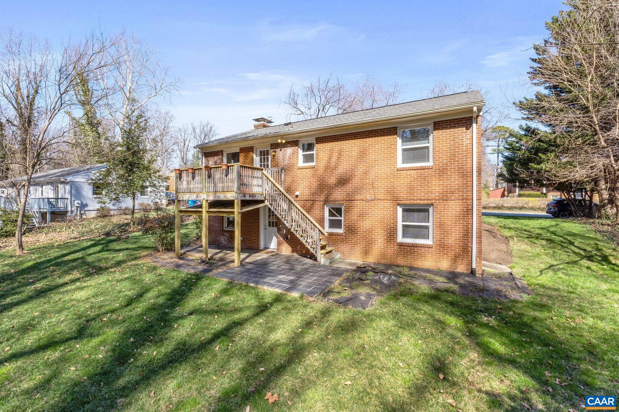 2310 WAYNE AVE